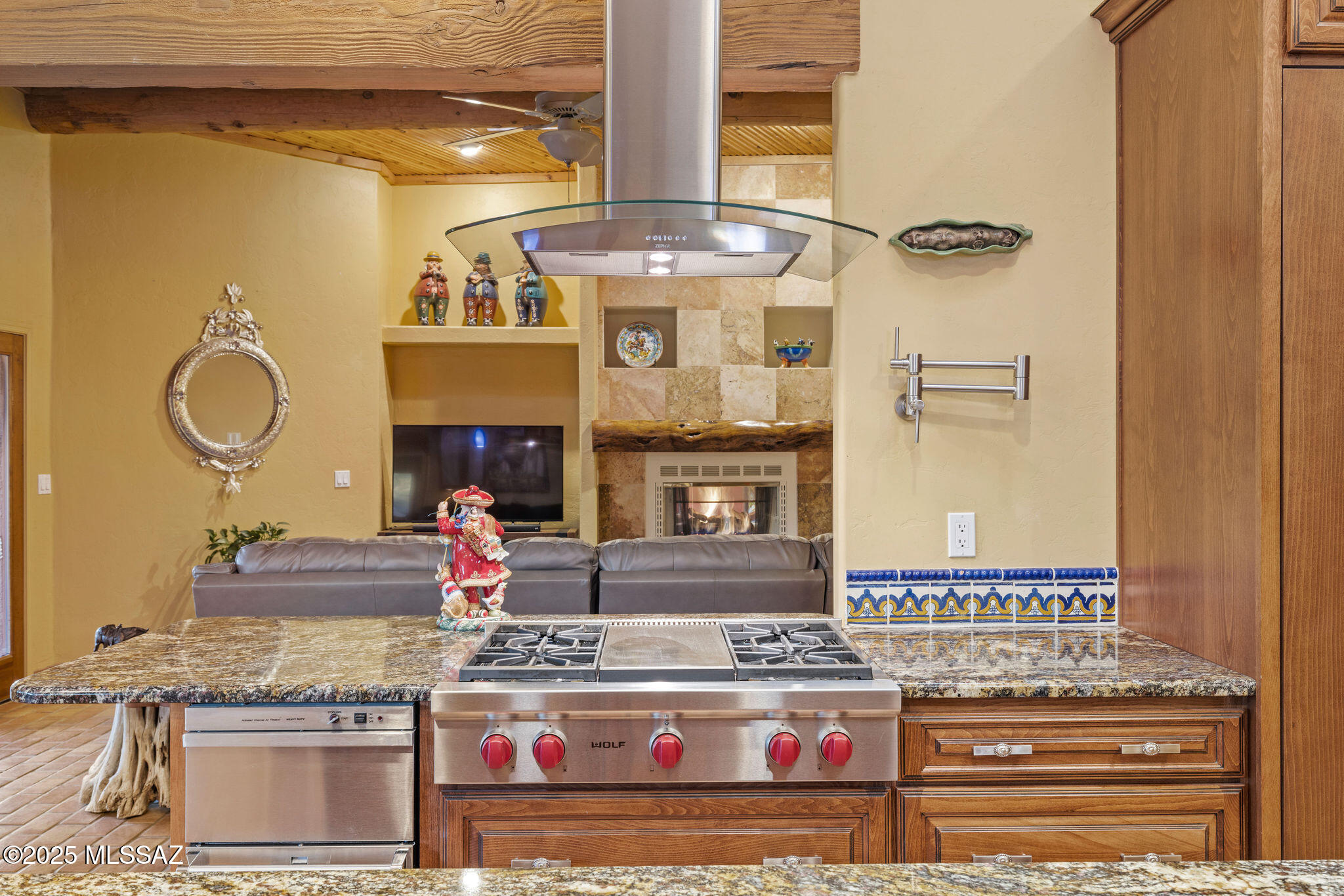 2315 N Avenida Sorgo