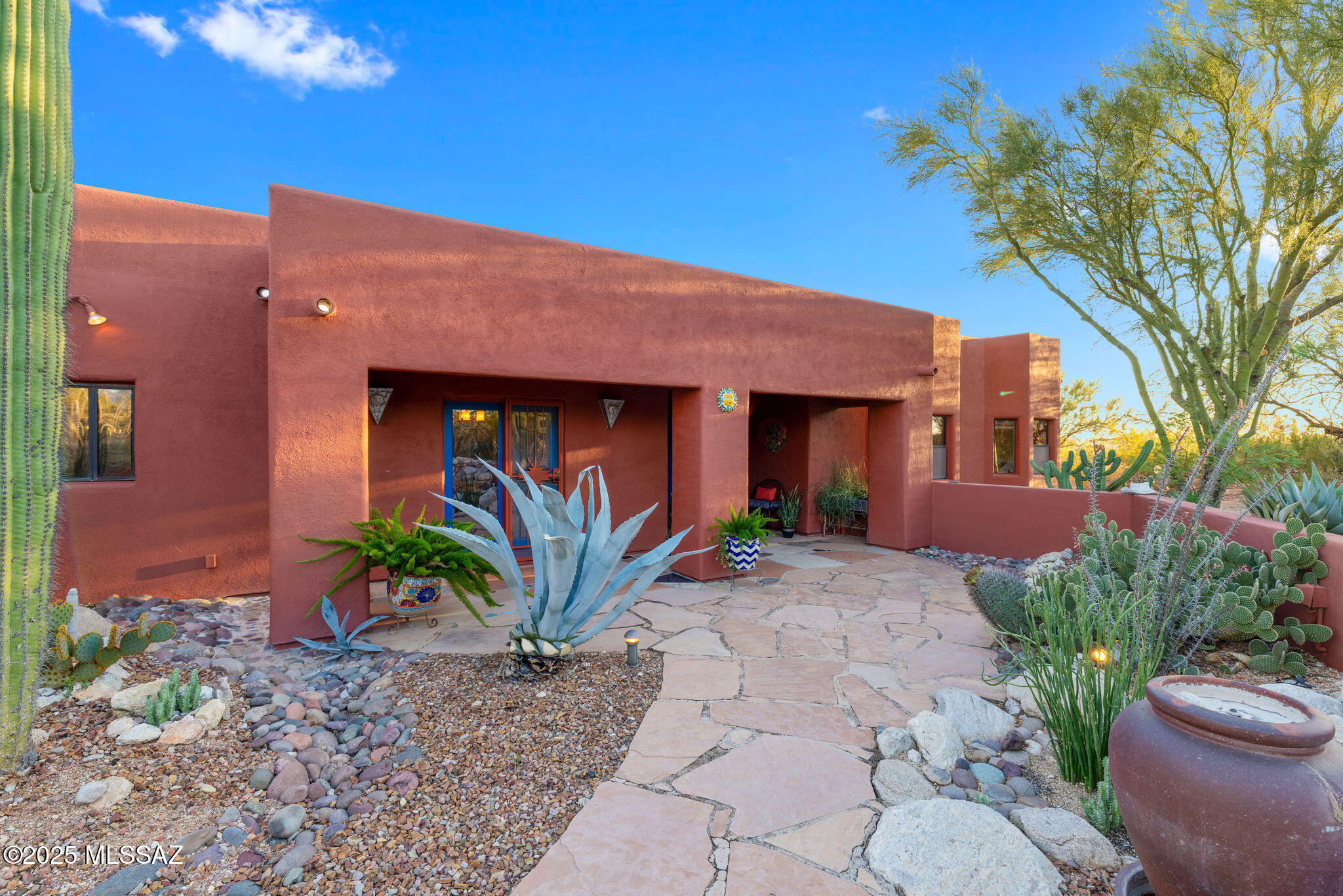 2315 N Avenida Sorgo