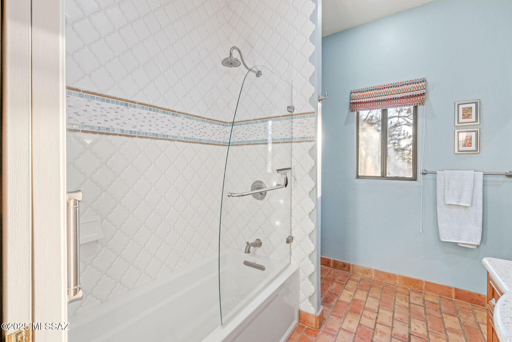 2315 N Avenida Sorgo