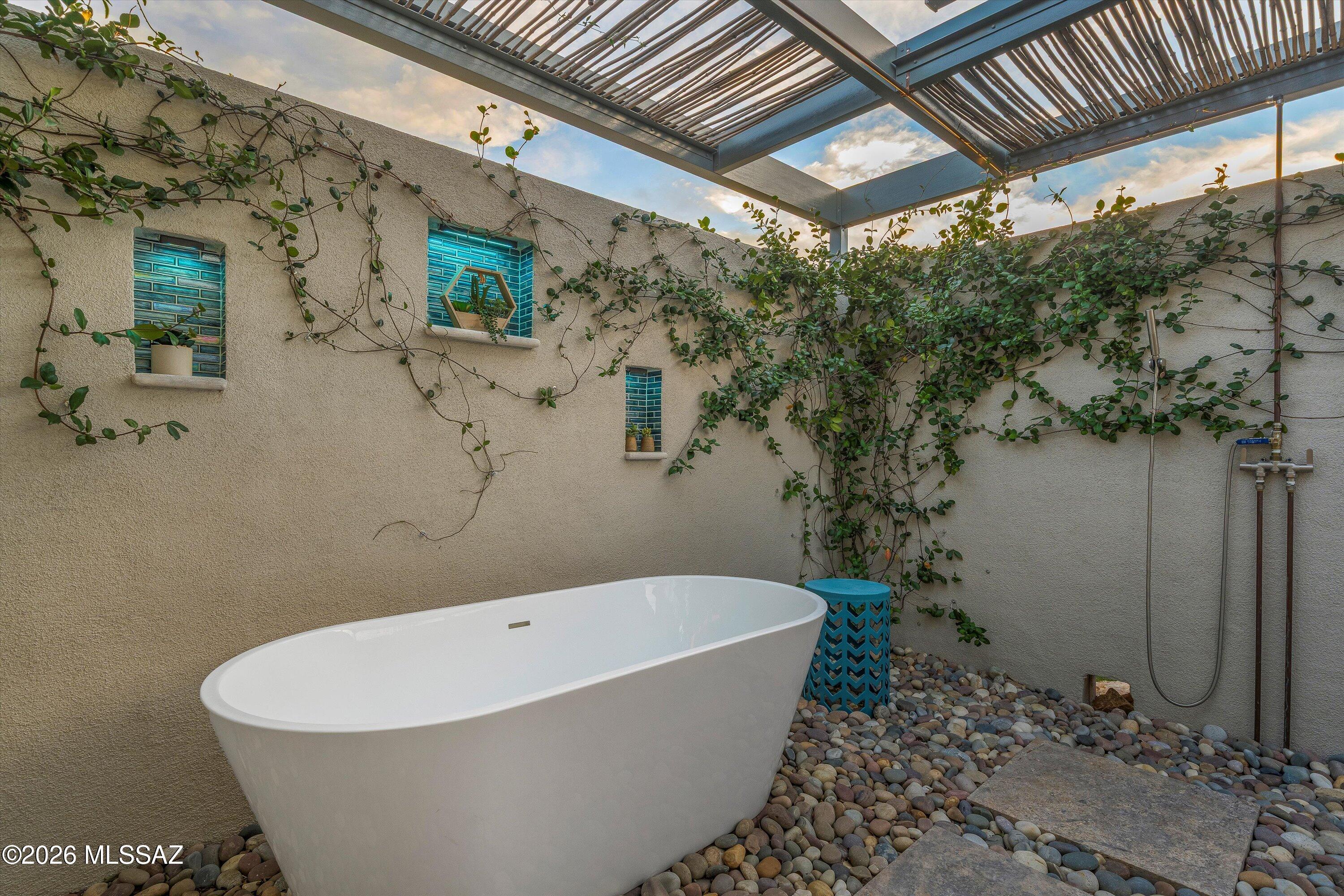 8786 E Placita Rio De Vidrio