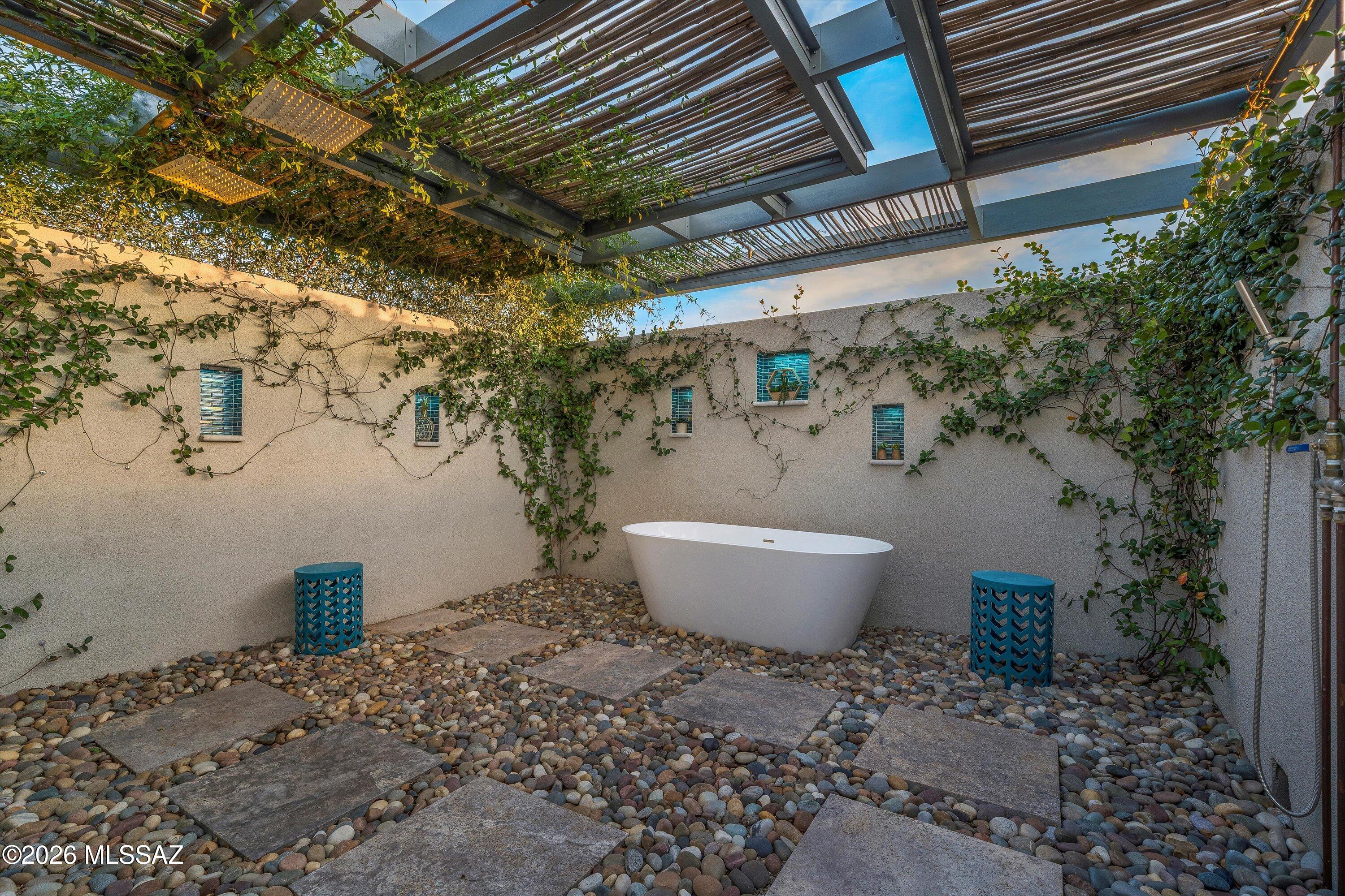 8786 E Placita Rio De Vidrio