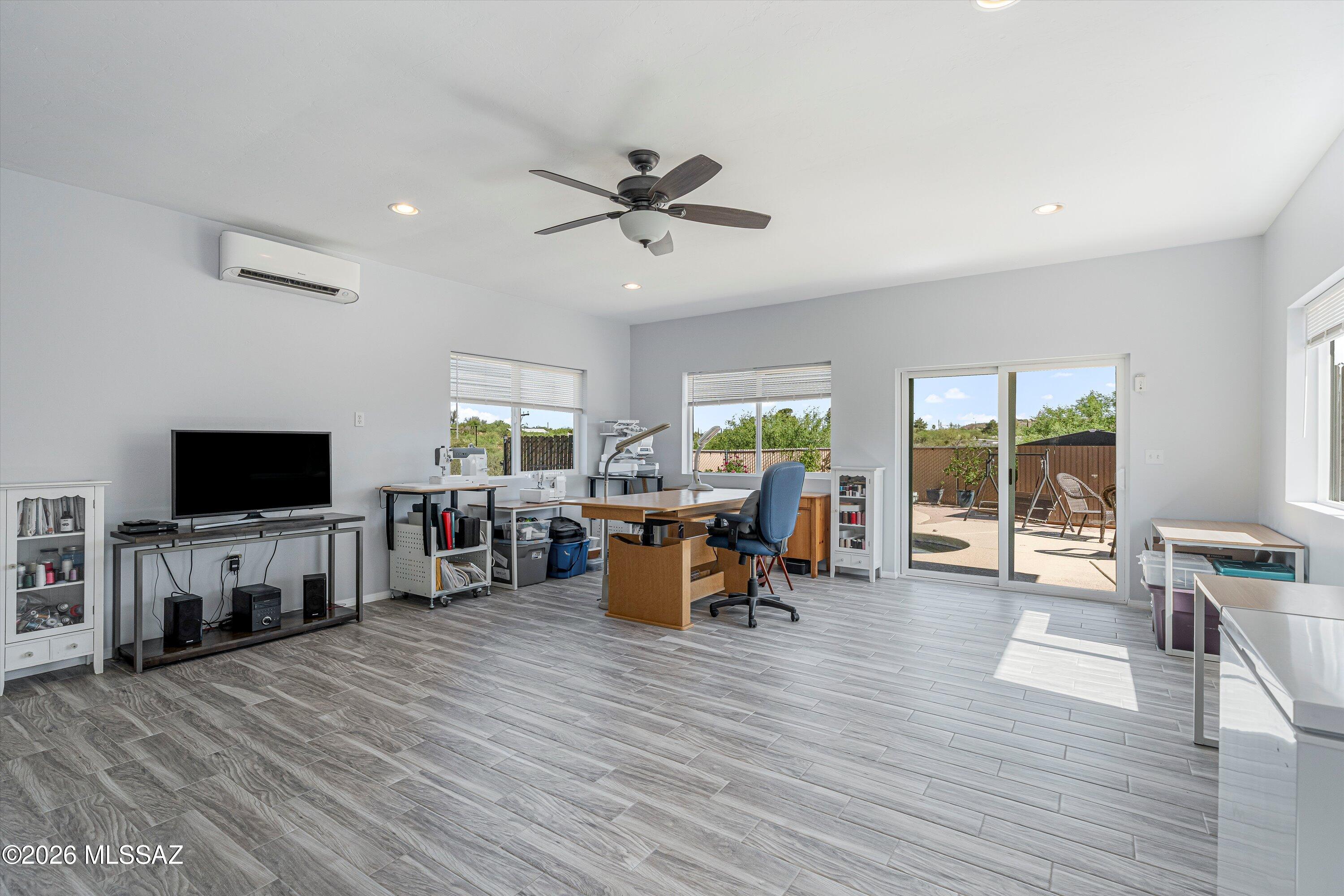 3535 E Thornberry Lane