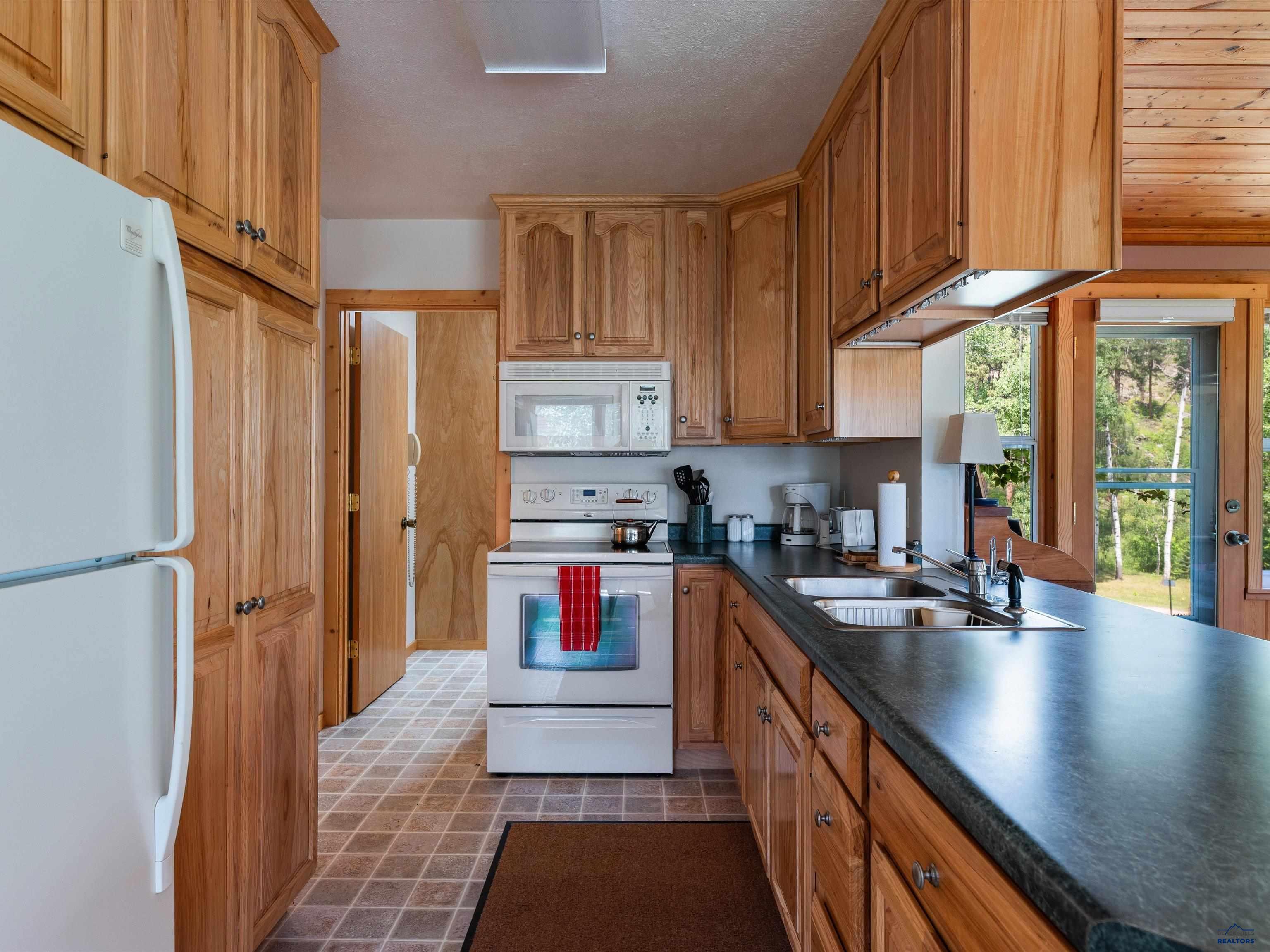 13061 BRUSH CREEK RD