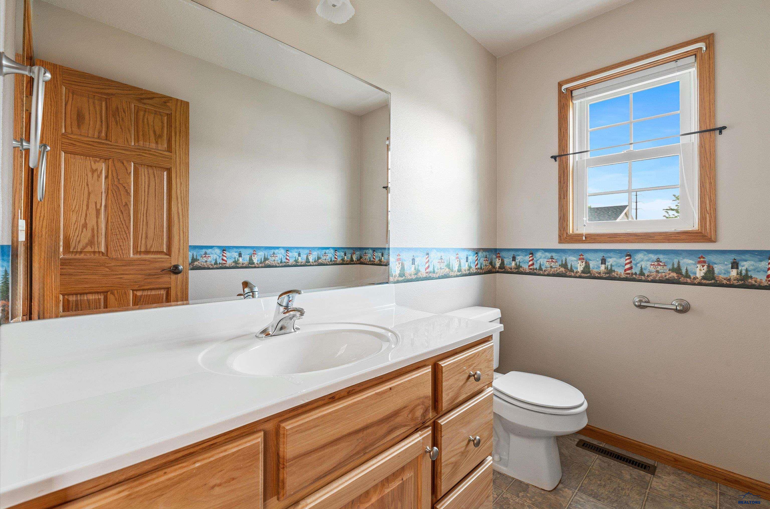 2112 WINDMILL DR