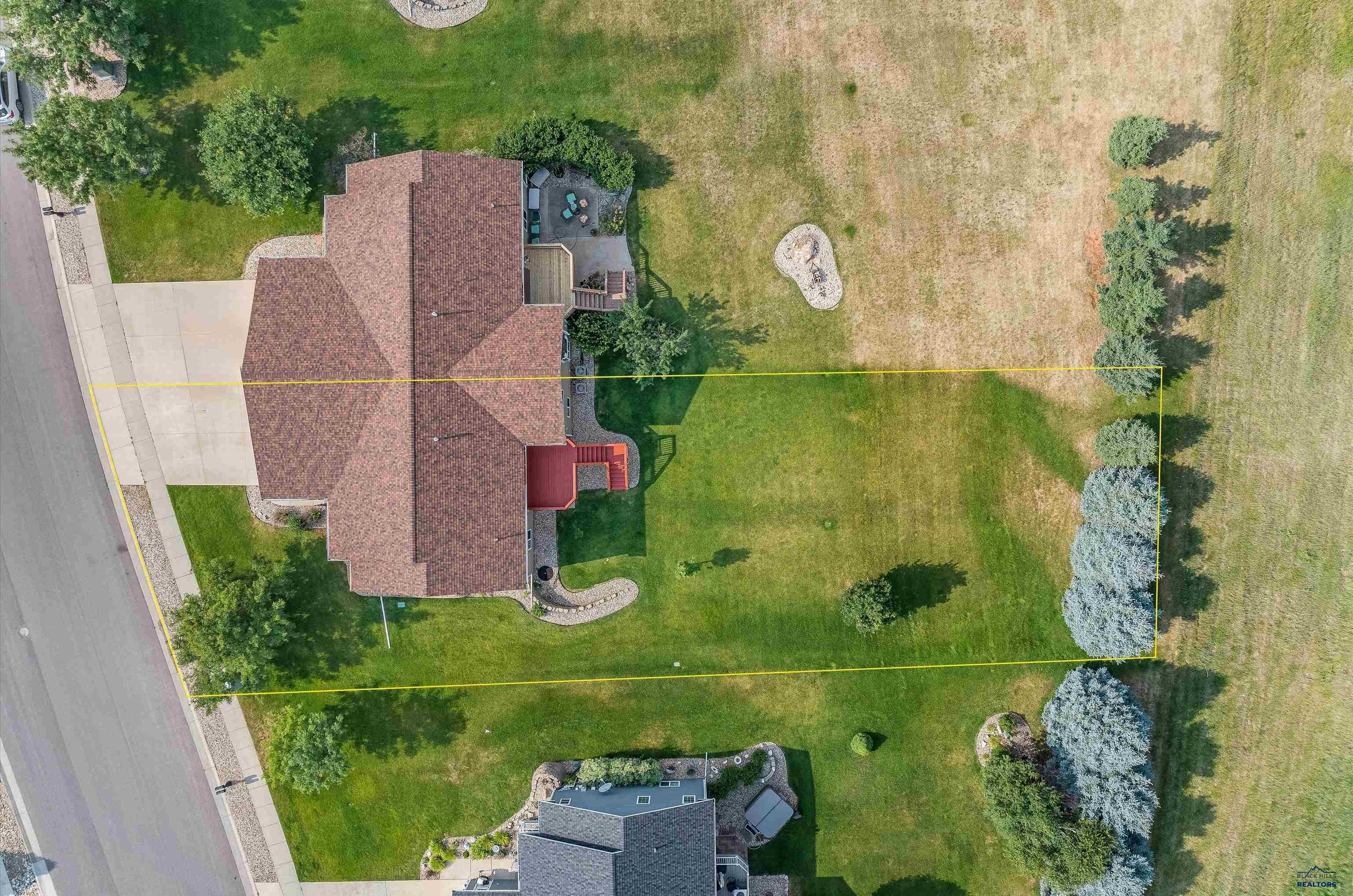2112 WINDMILL DR