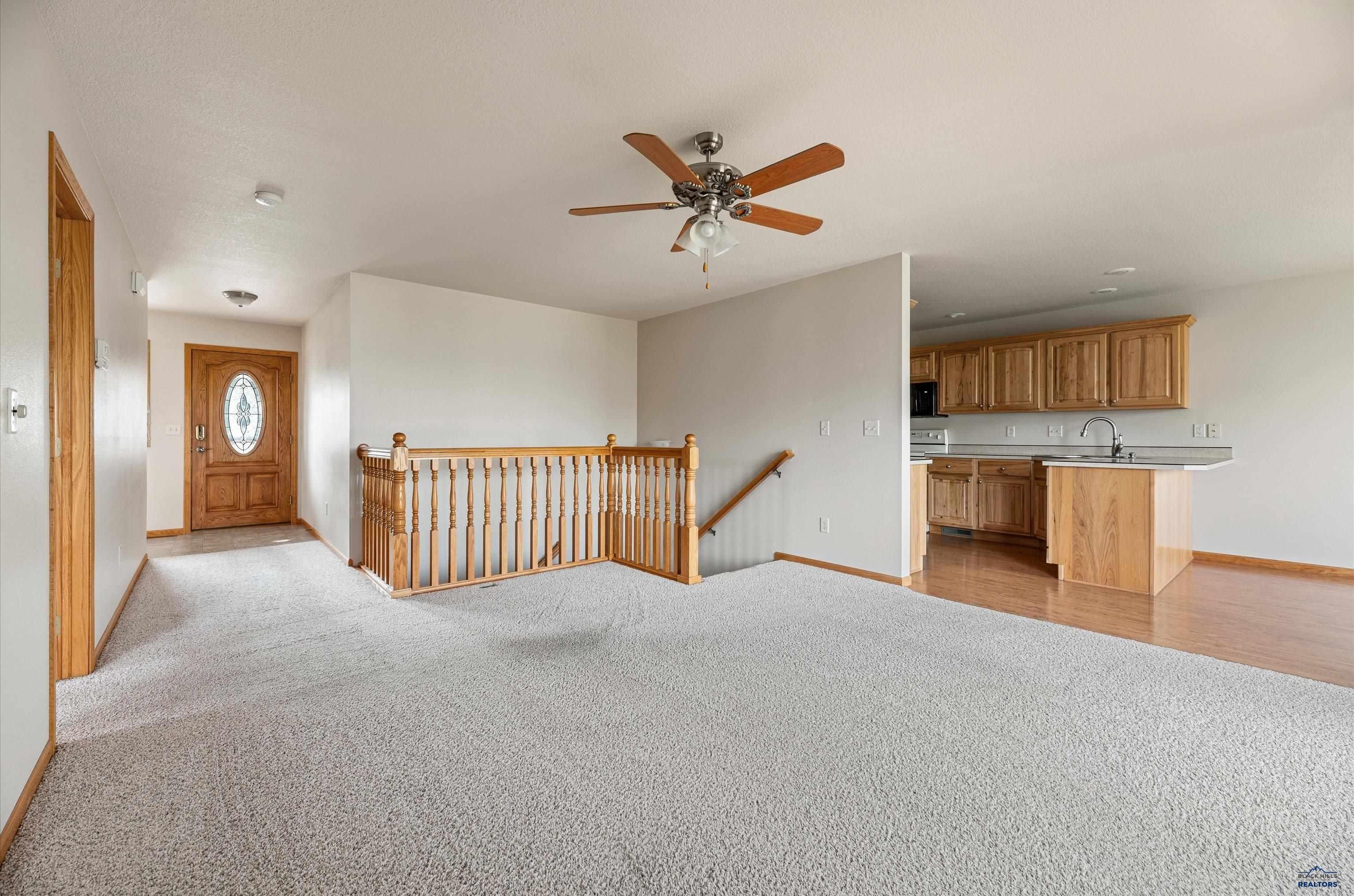 2112 WINDMILL DR