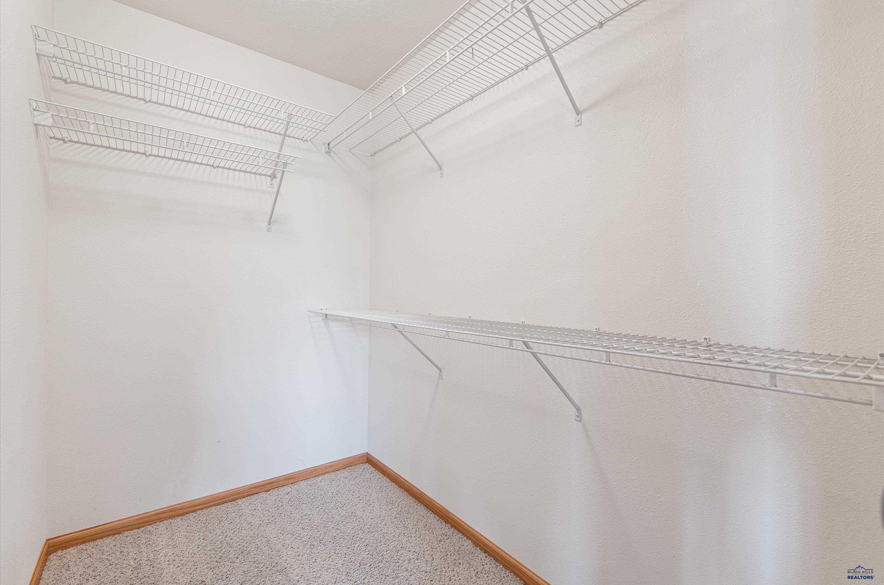 2112 WINDMILL DR