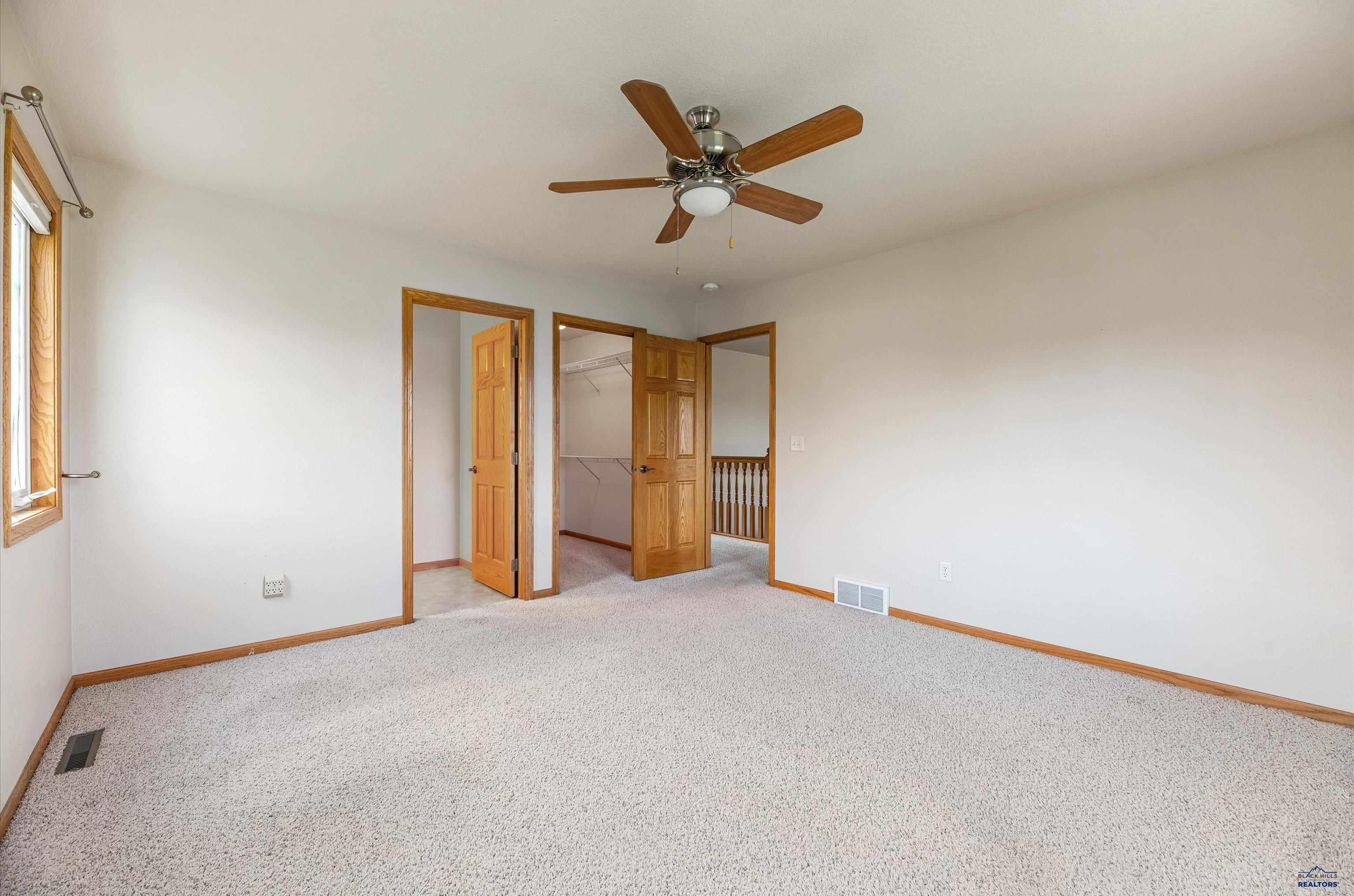 2112 WINDMILL DR