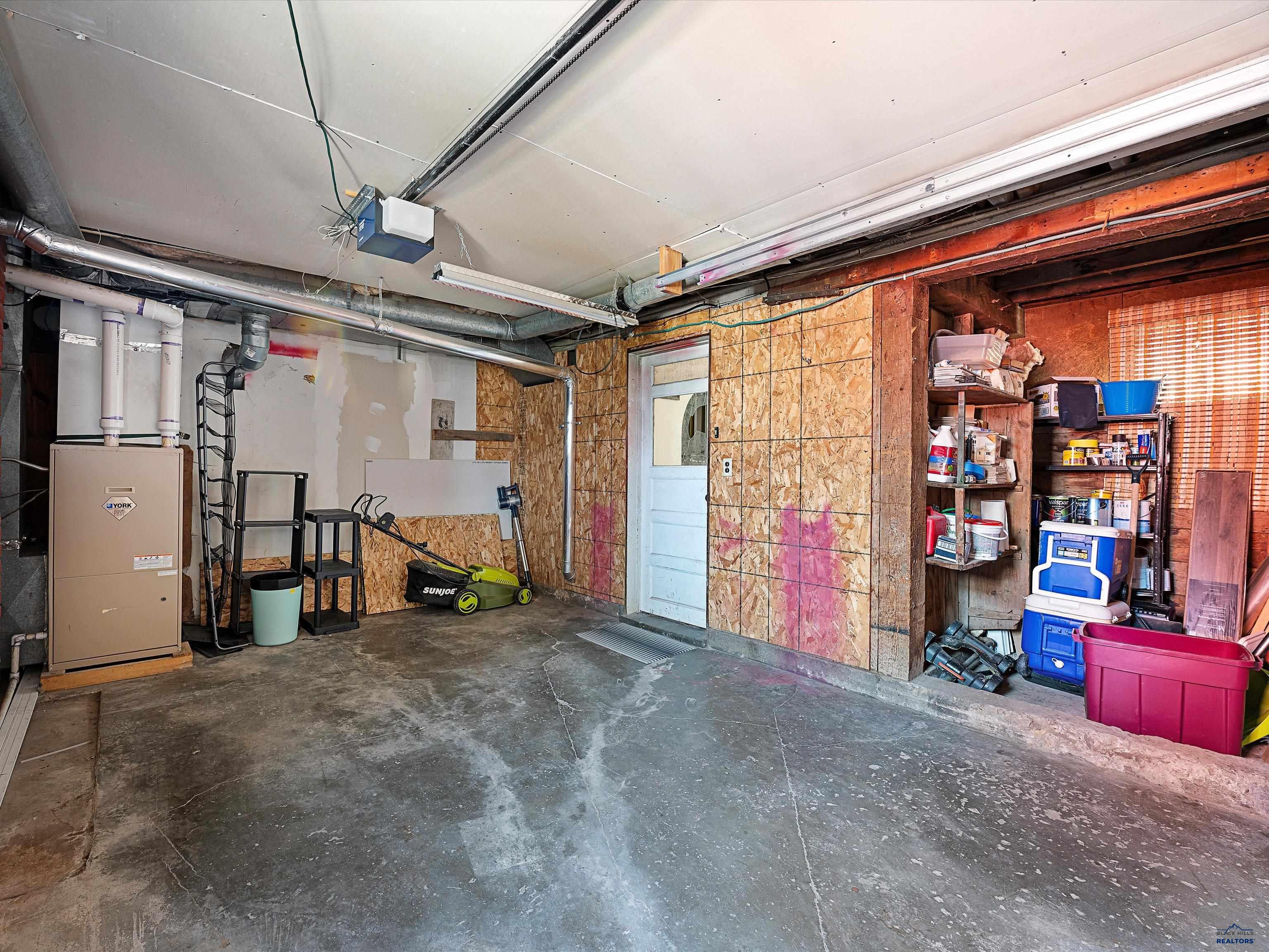 412 SPARK ST