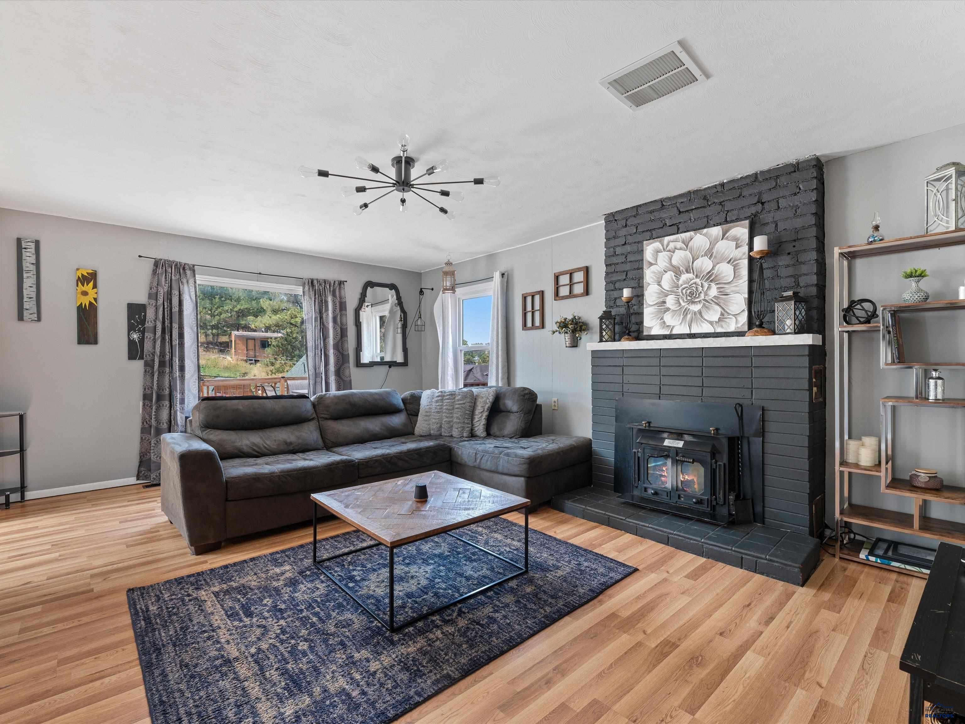 412 SPARK ST