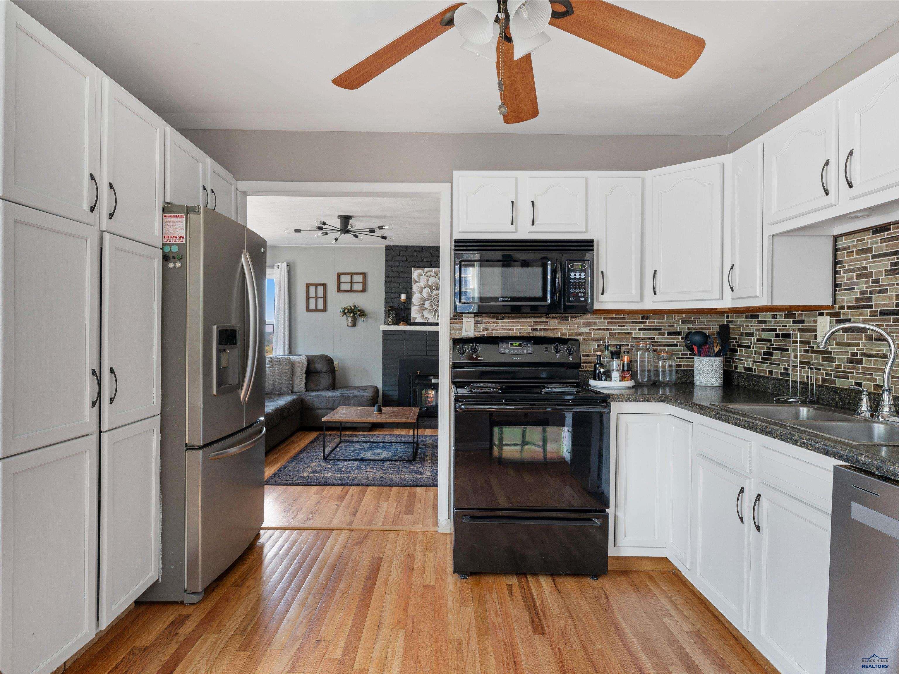 412 SPARK ST