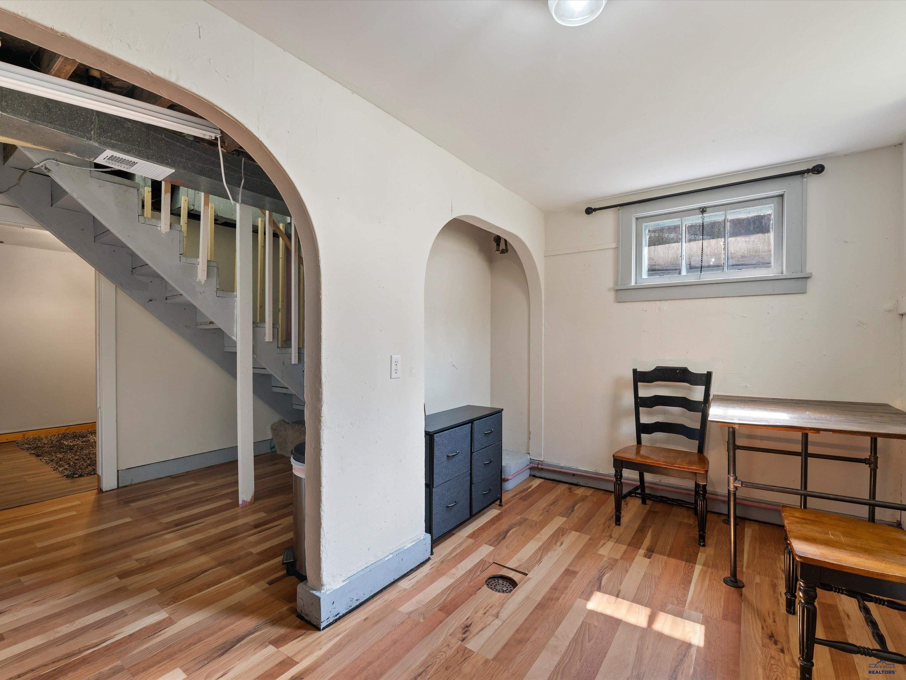 412 SPARK ST