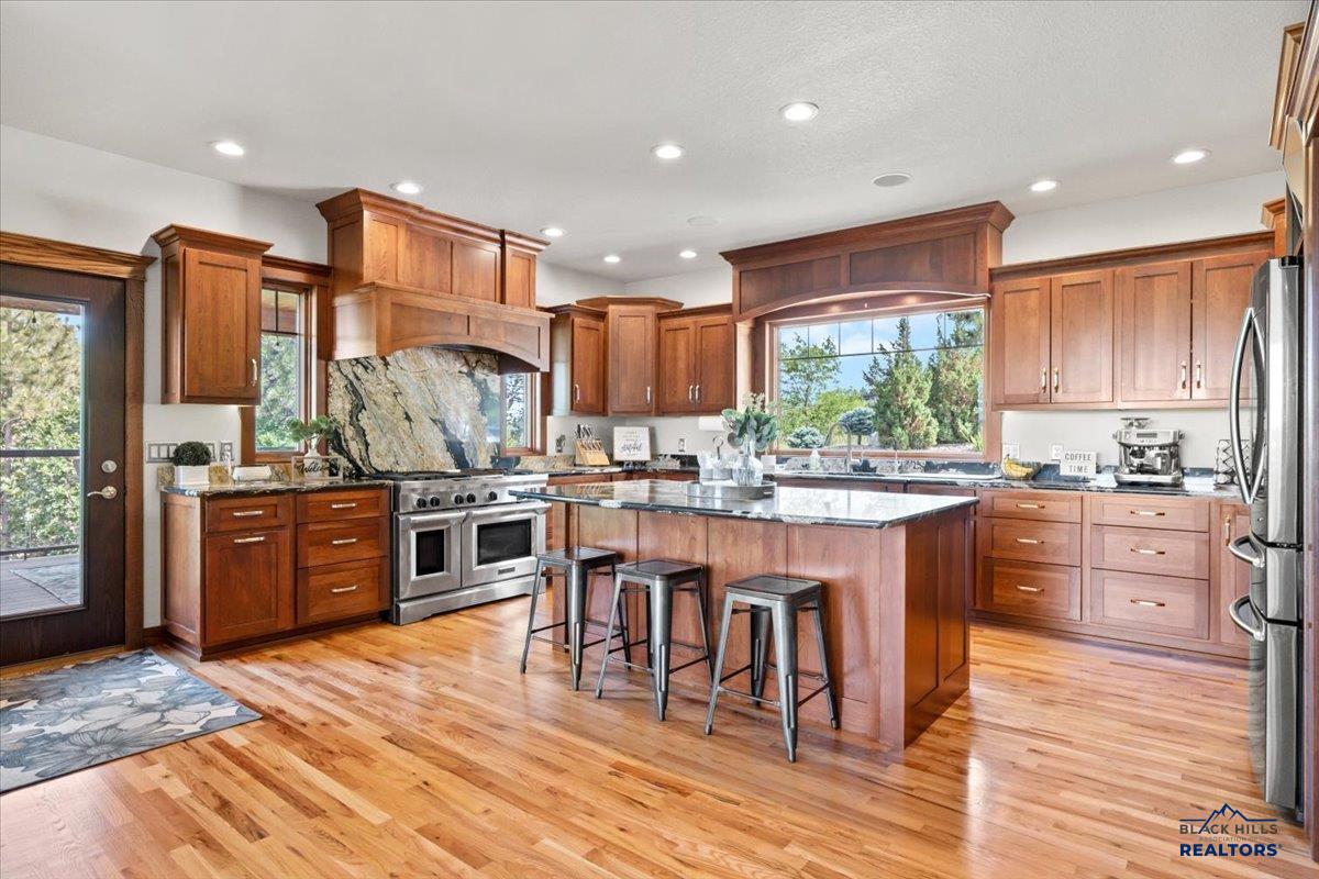 2430 WOODLAND LOOP