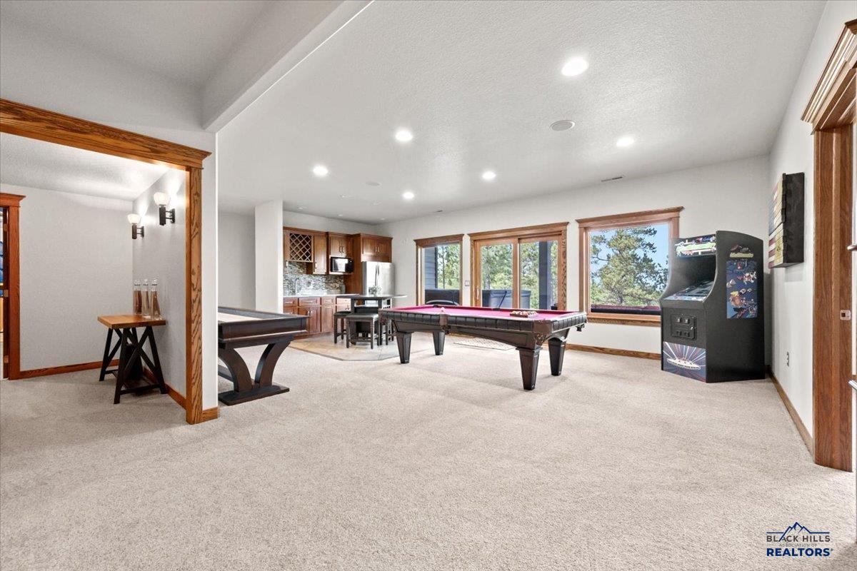 2430 WOODLAND LOOP