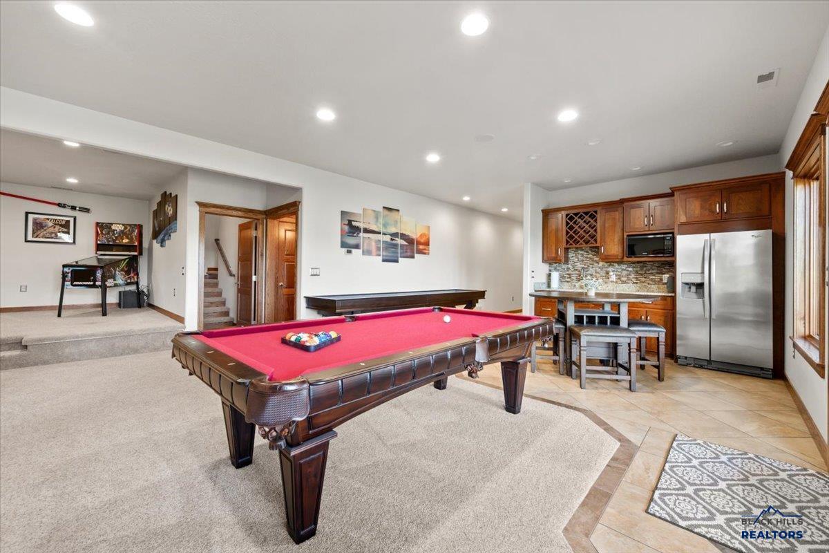 2430 WOODLAND LOOP