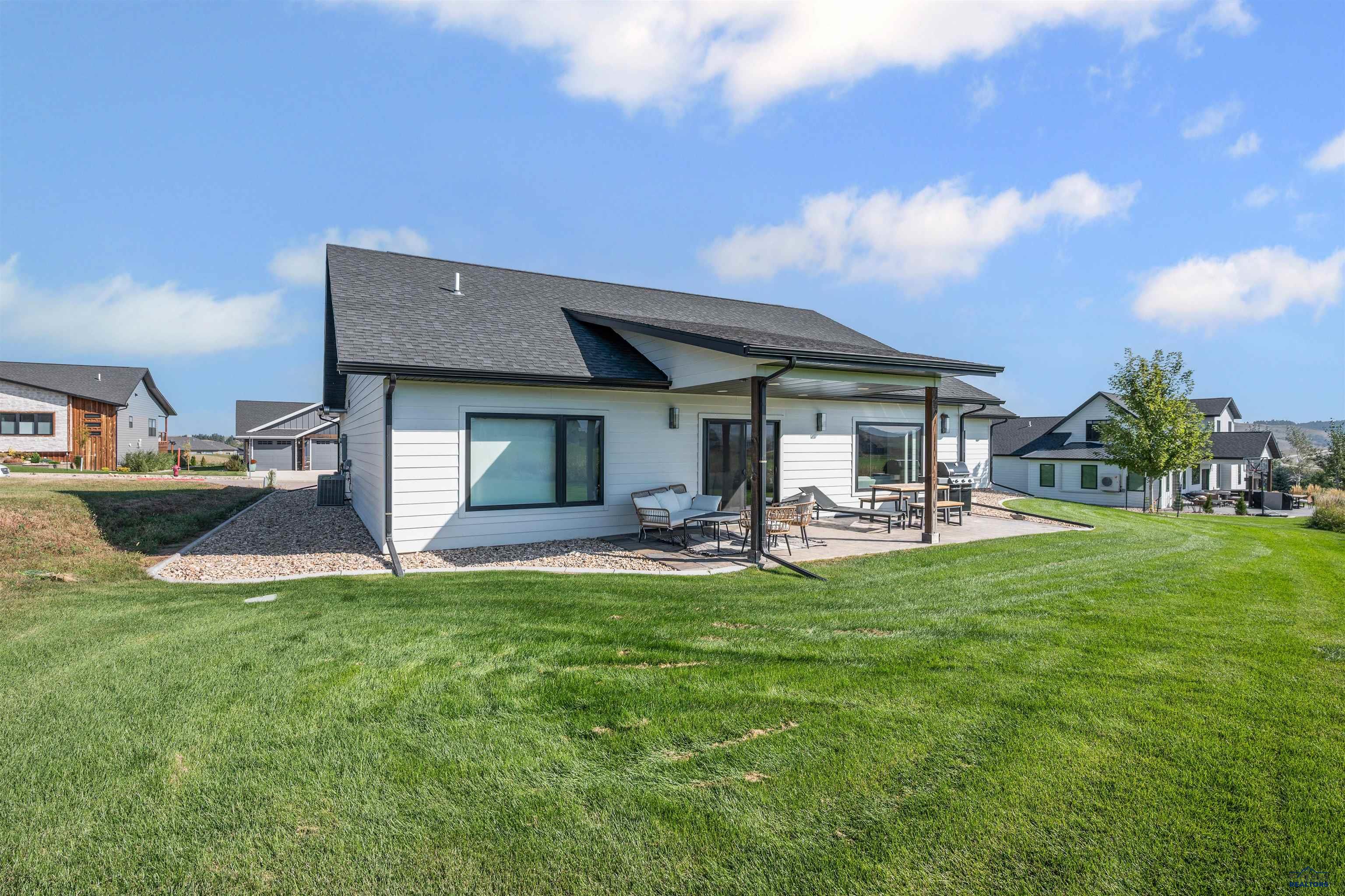 7935 BROOKS LOOP