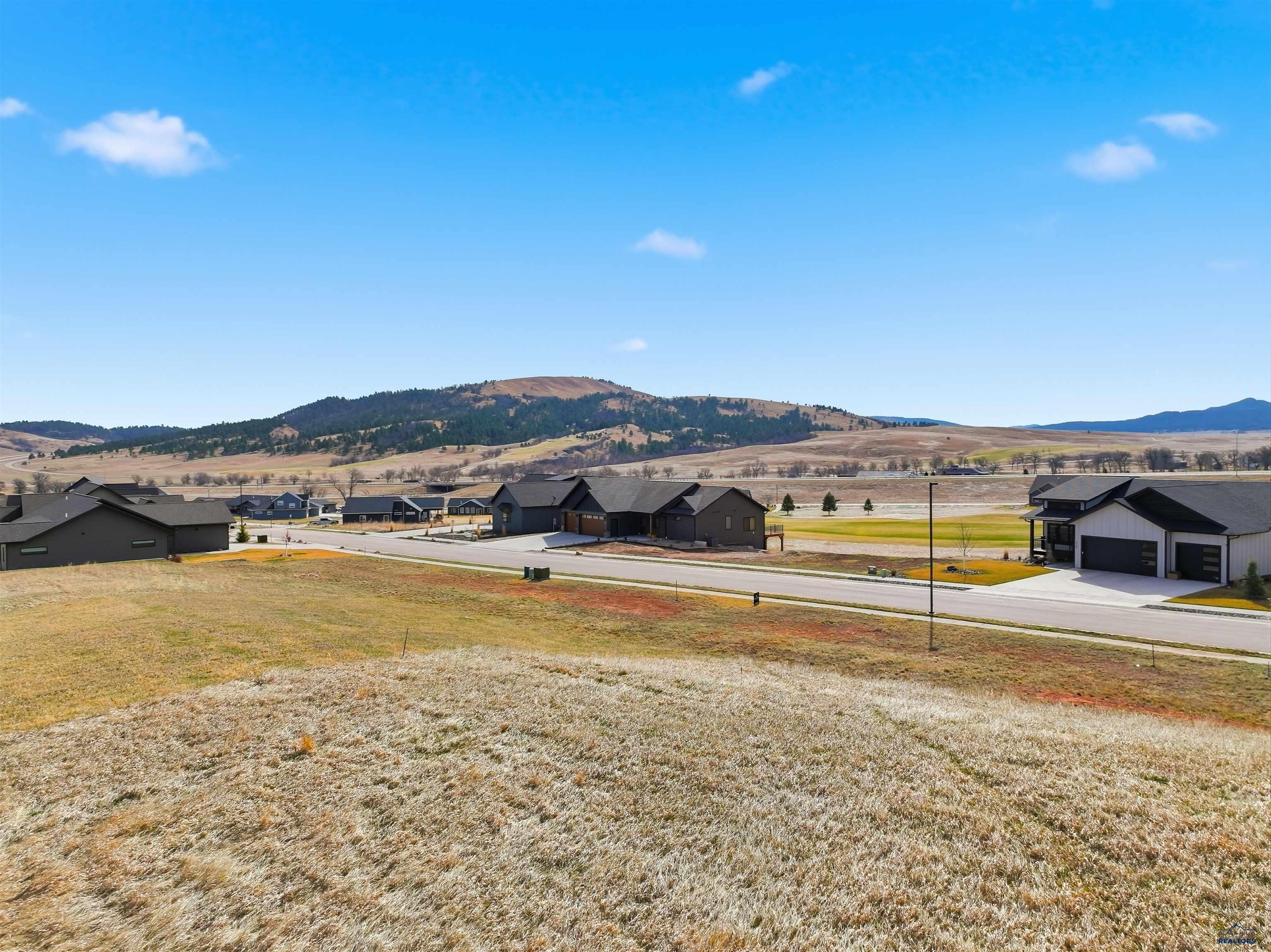 7746 BROOKS LOOP