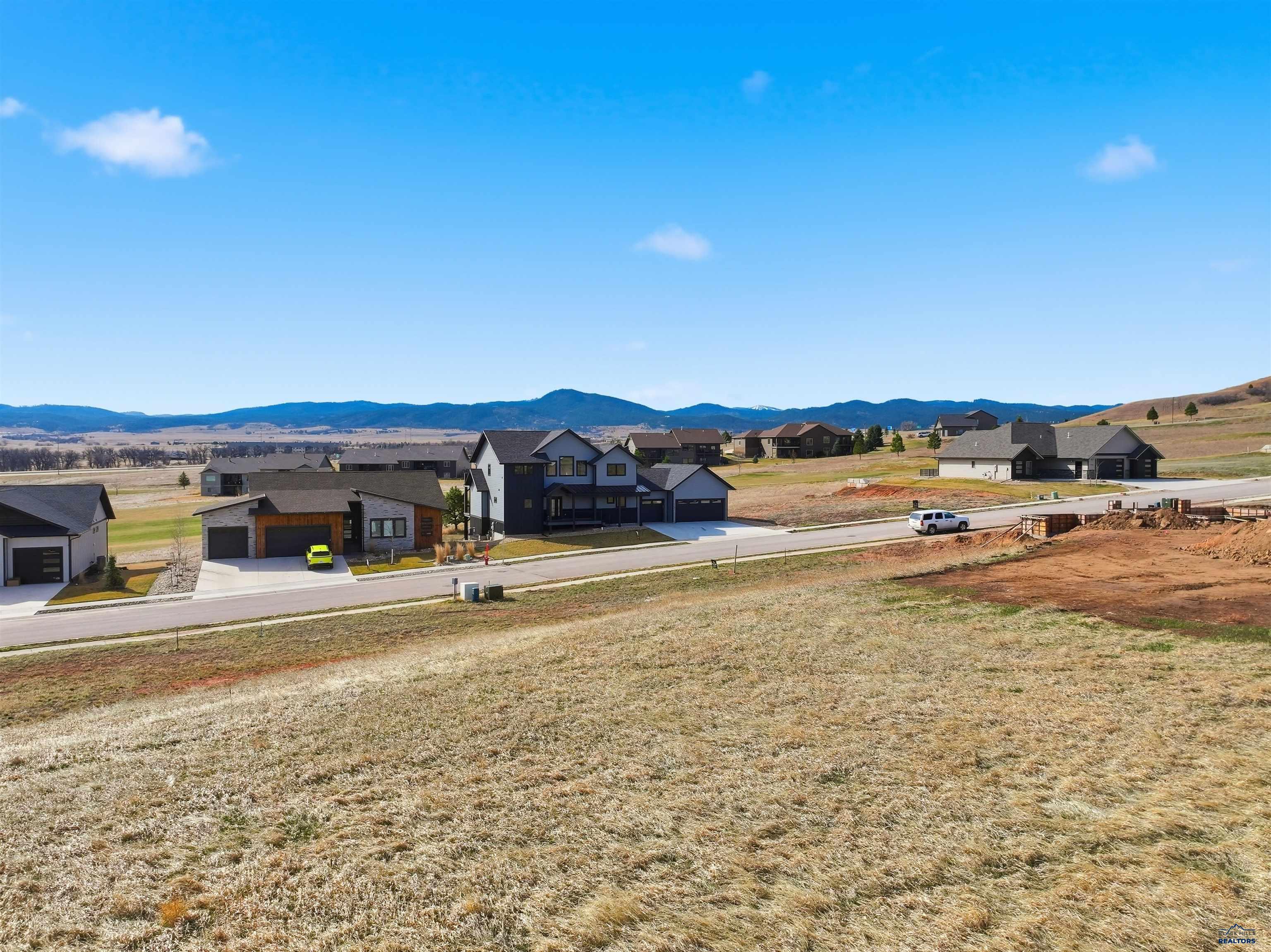 7746 BROOKS LOOP
