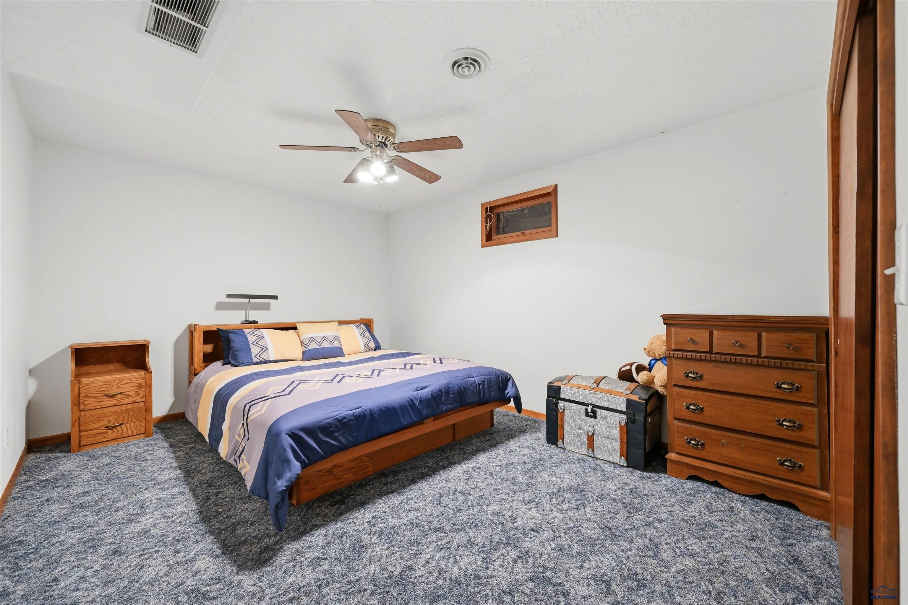11359 HWY 212