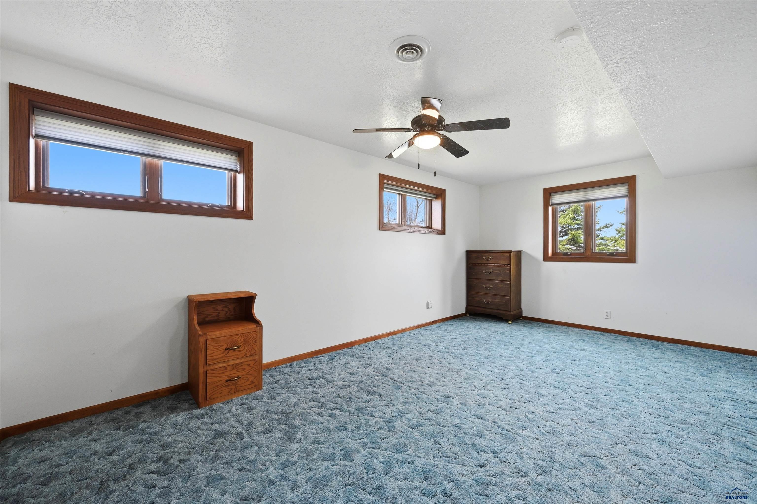 11359 HWY 212