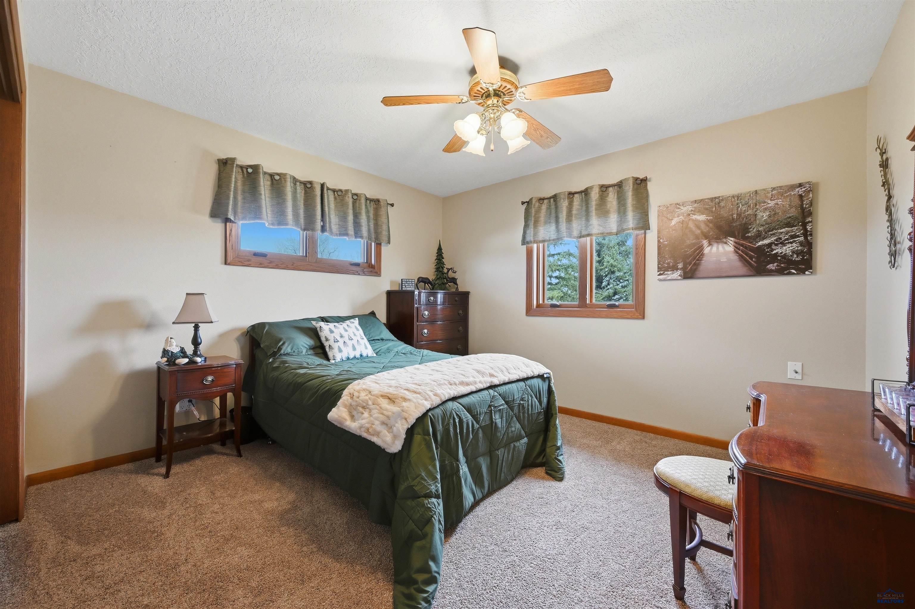 11359 HWY 212
