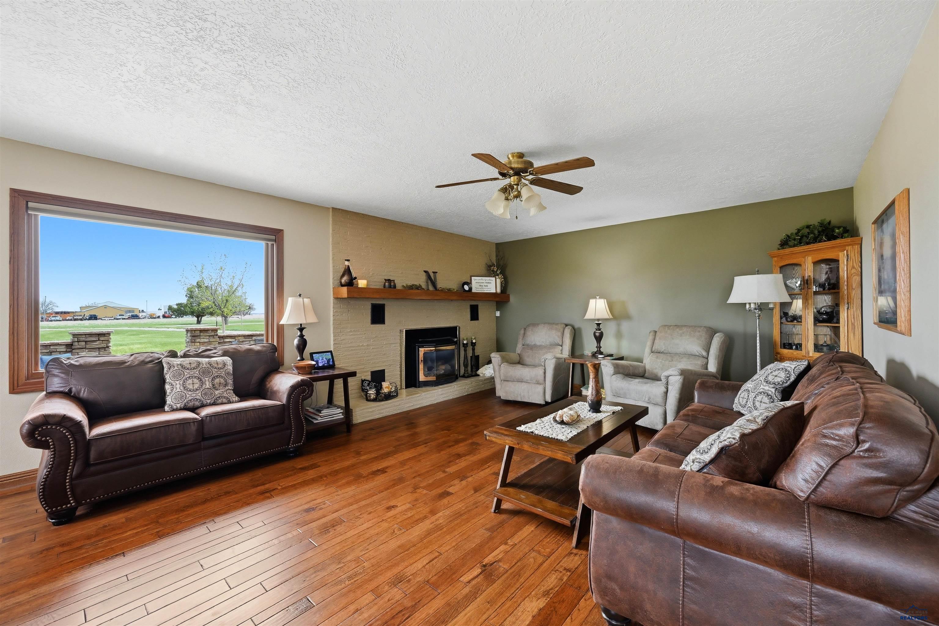 11359 HWY 212