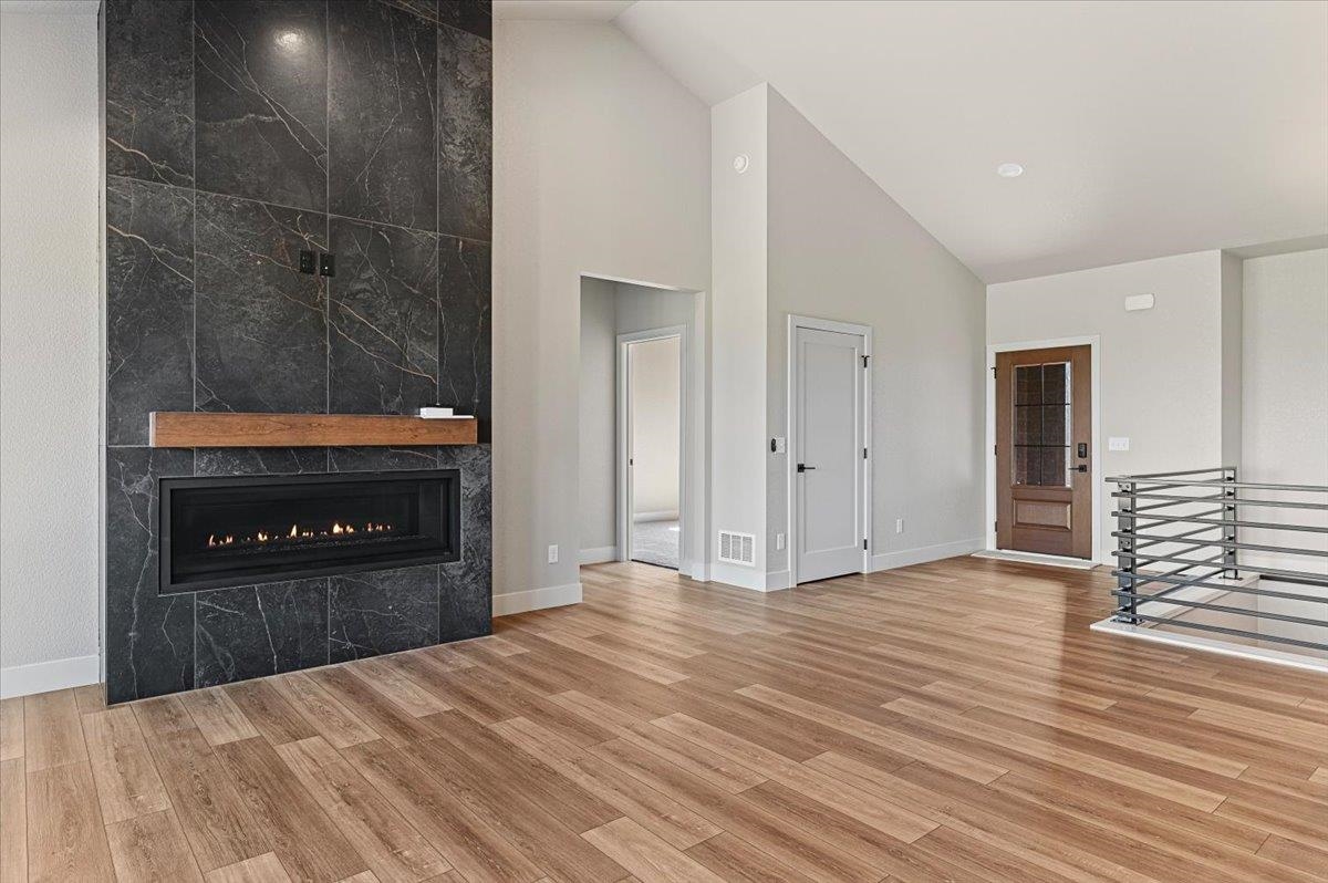 7714 Brooks Loop
