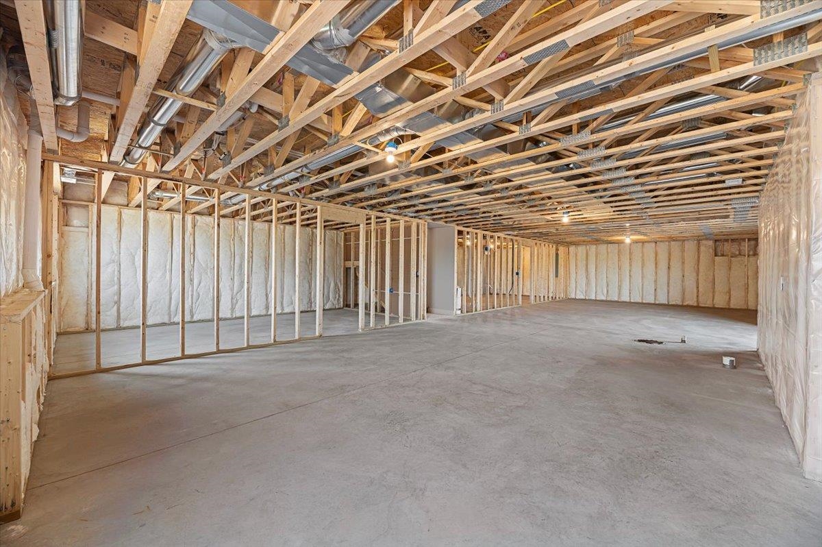 7714 Brooks Loop