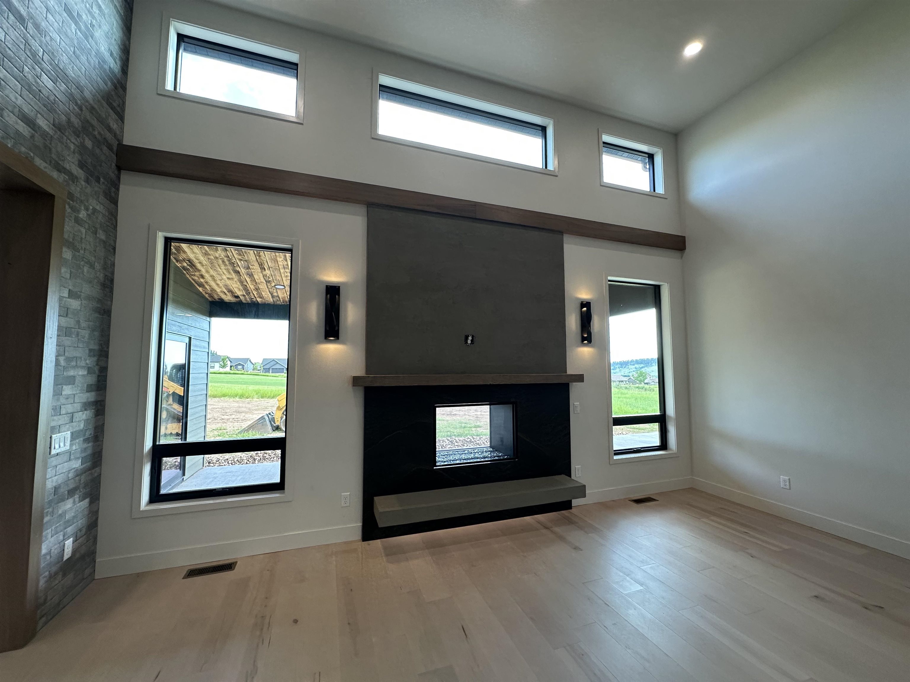 7730 Brooks Loop