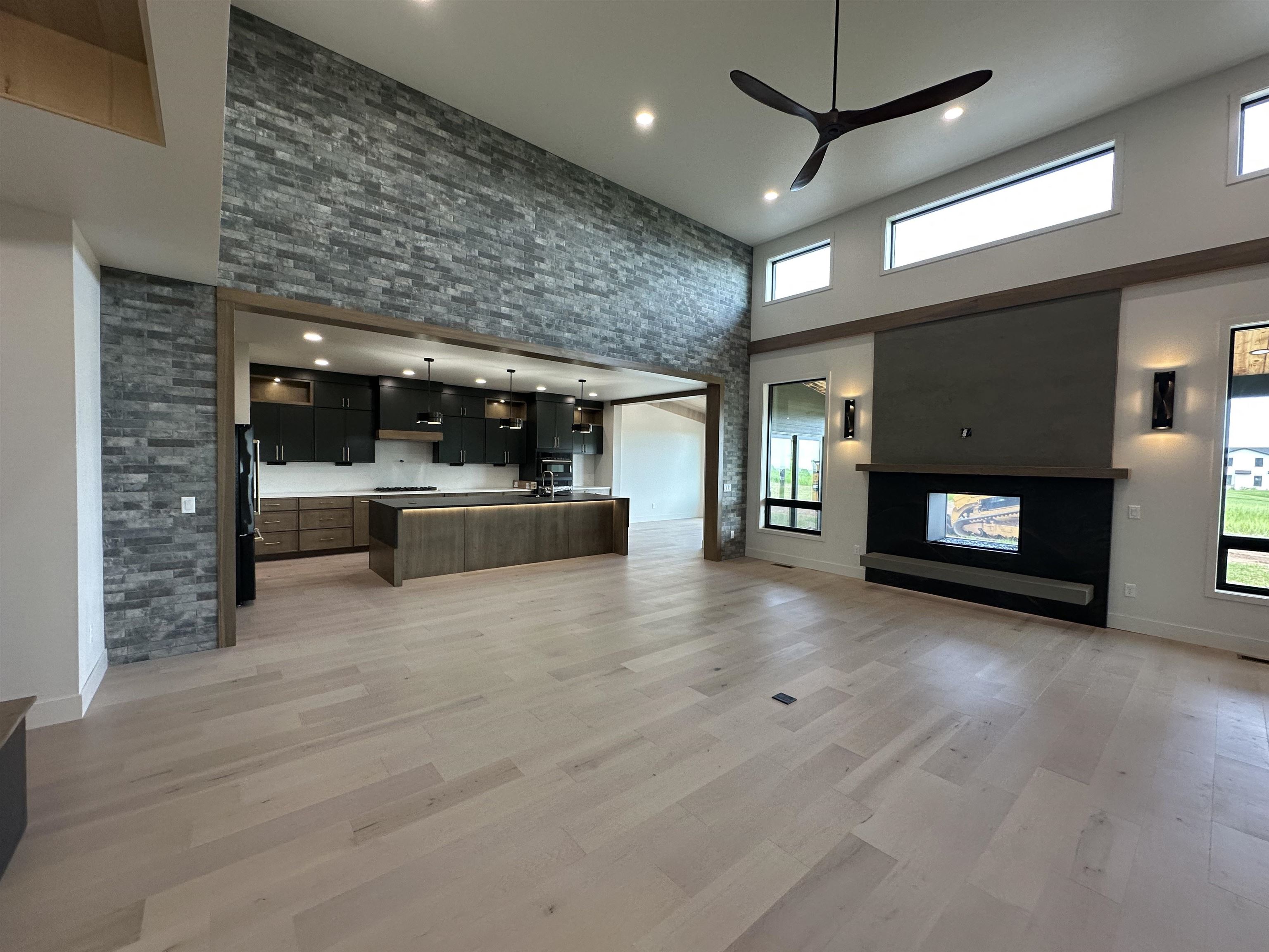 7730 Brooks Loop