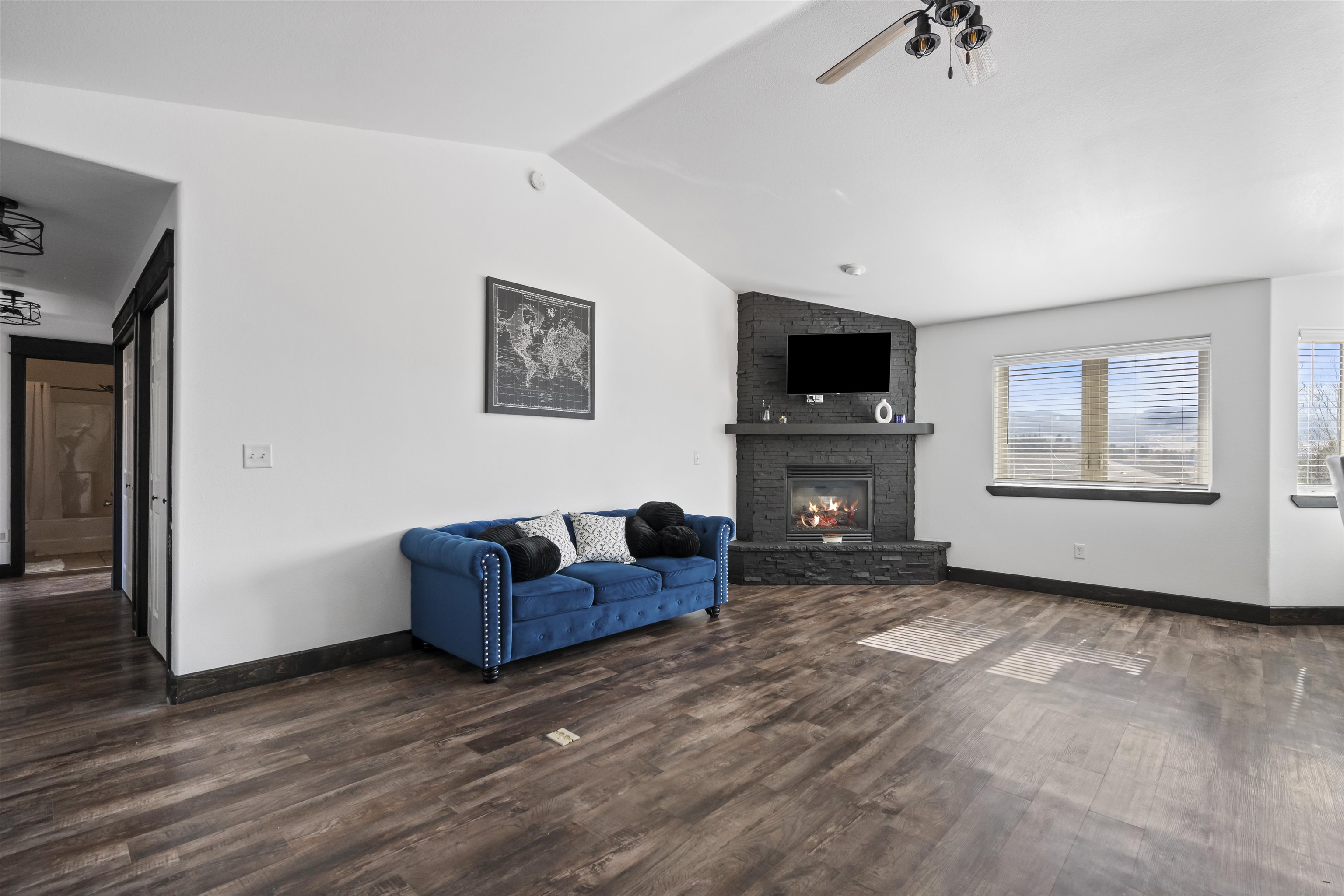 2312 Blue Bell Loop