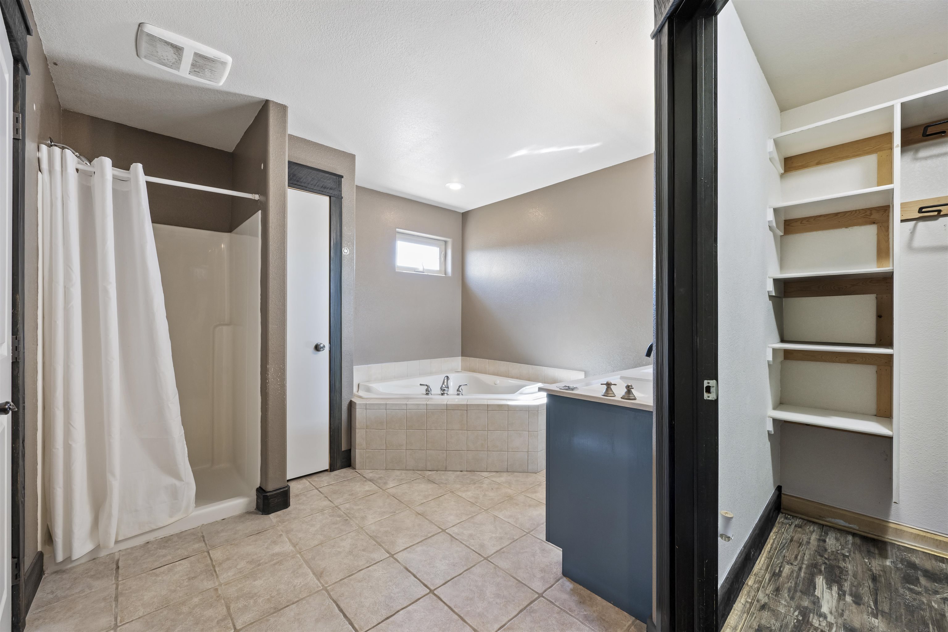 2312 Blue Bell Loop