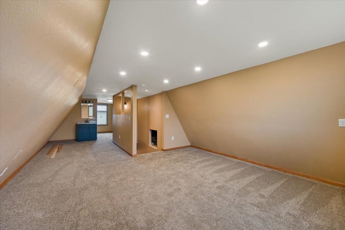 821 N Rainbow Road