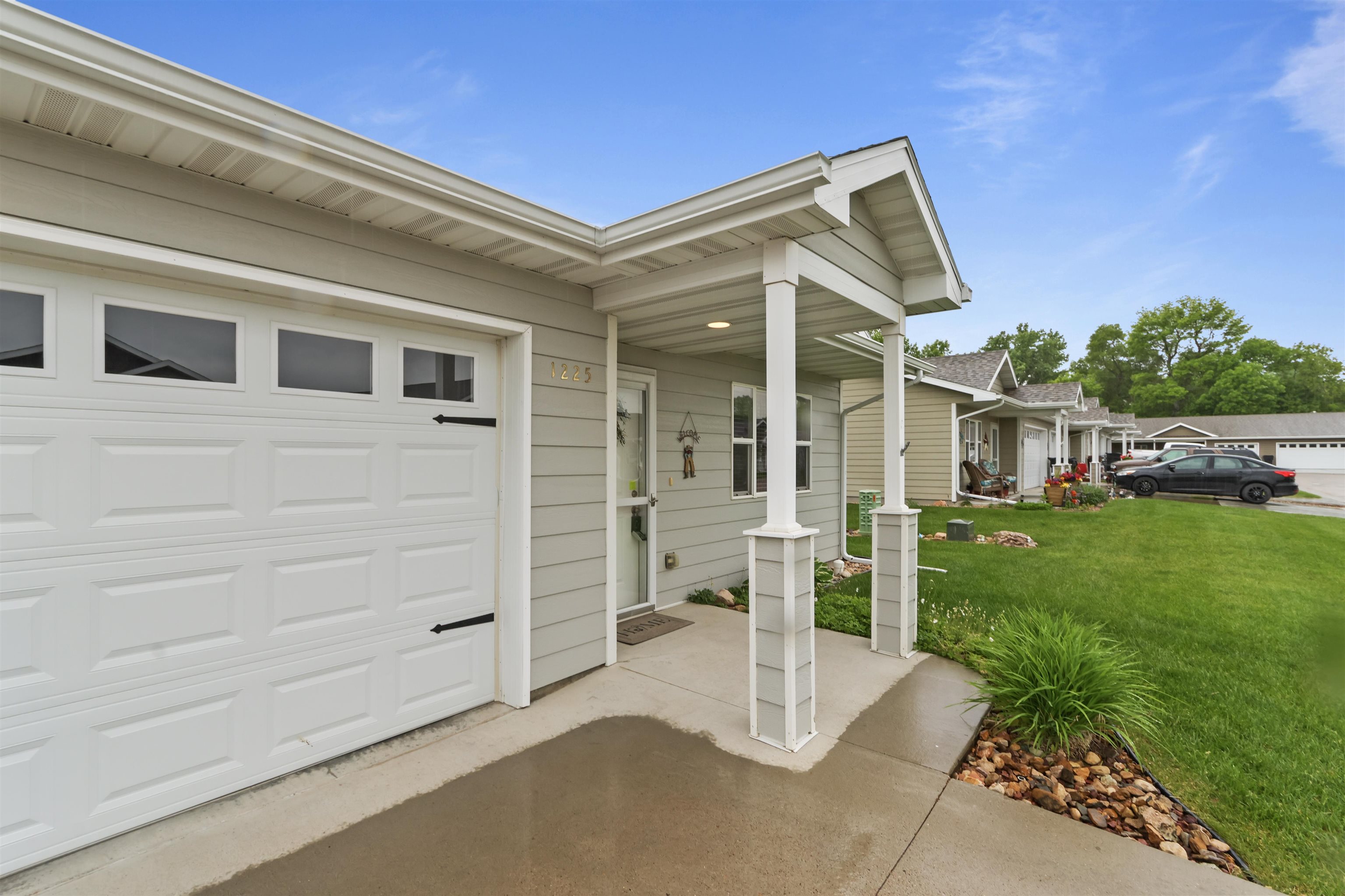 1225 Silverbrook Lane