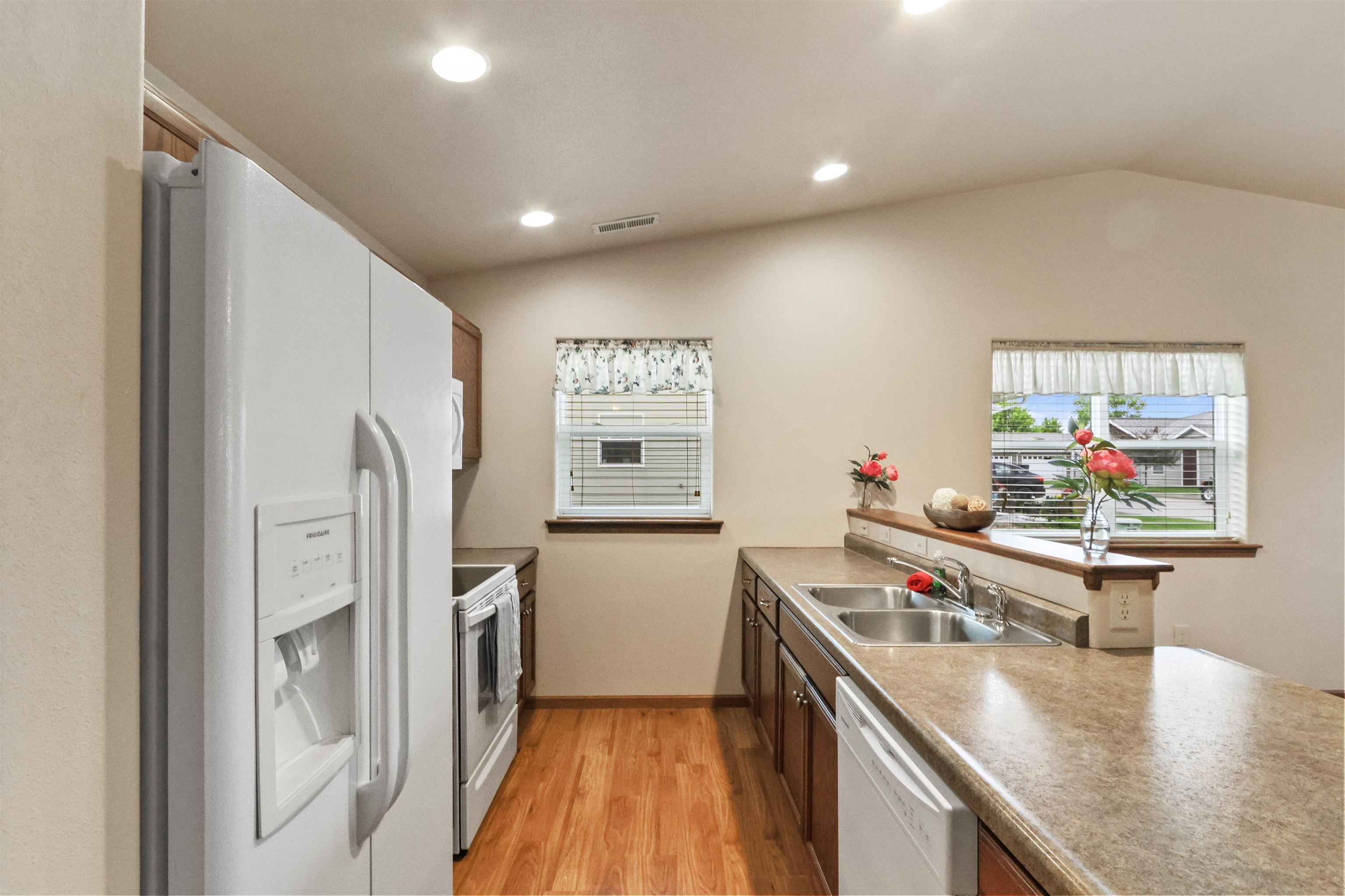1225 Silverbrook Lane