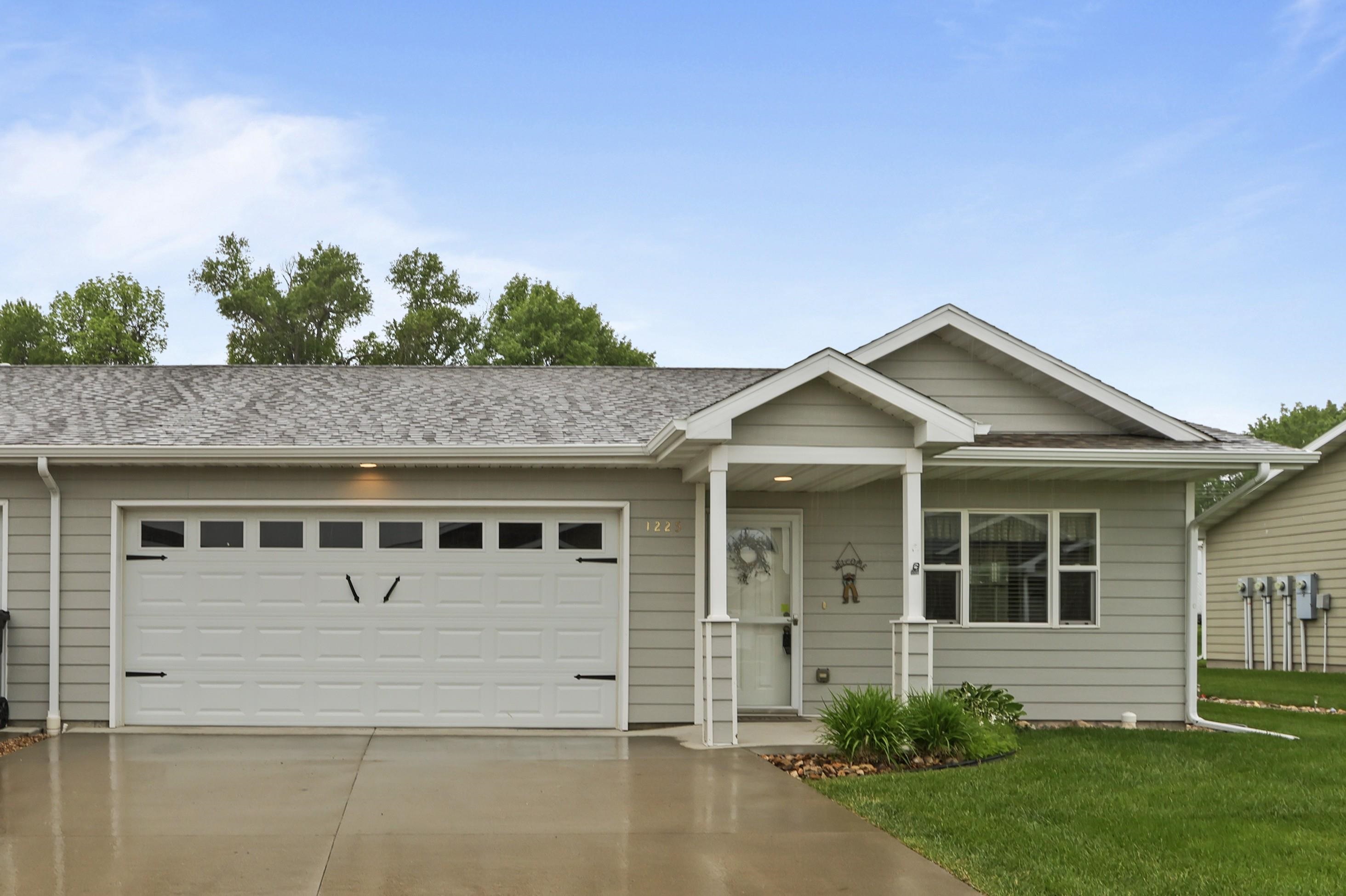 1225 Silverbrook Lane