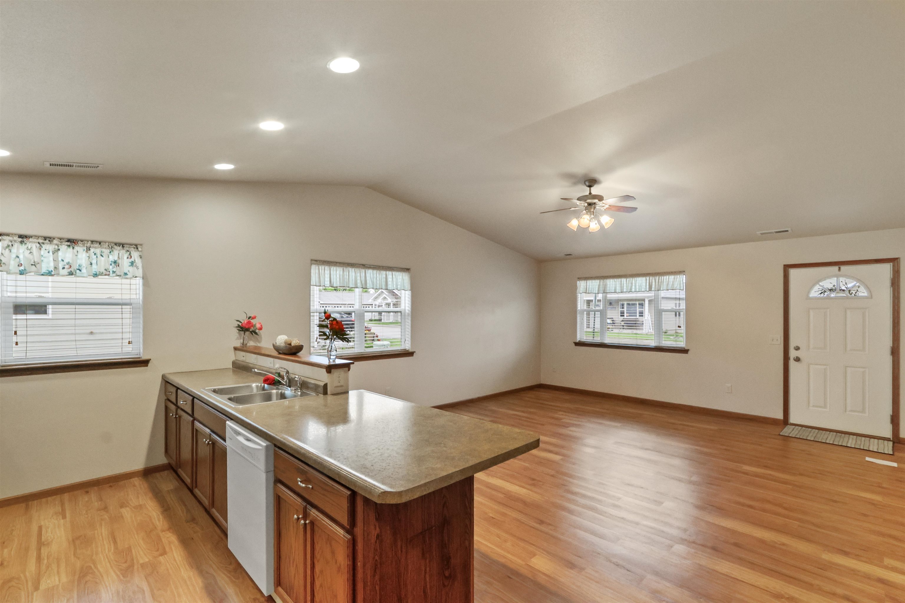 1225 Silverbrook Lane