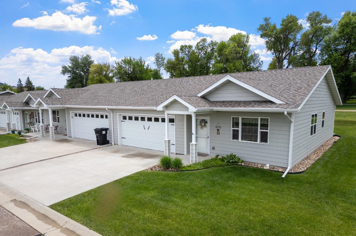 1225 Silverbrook Lane