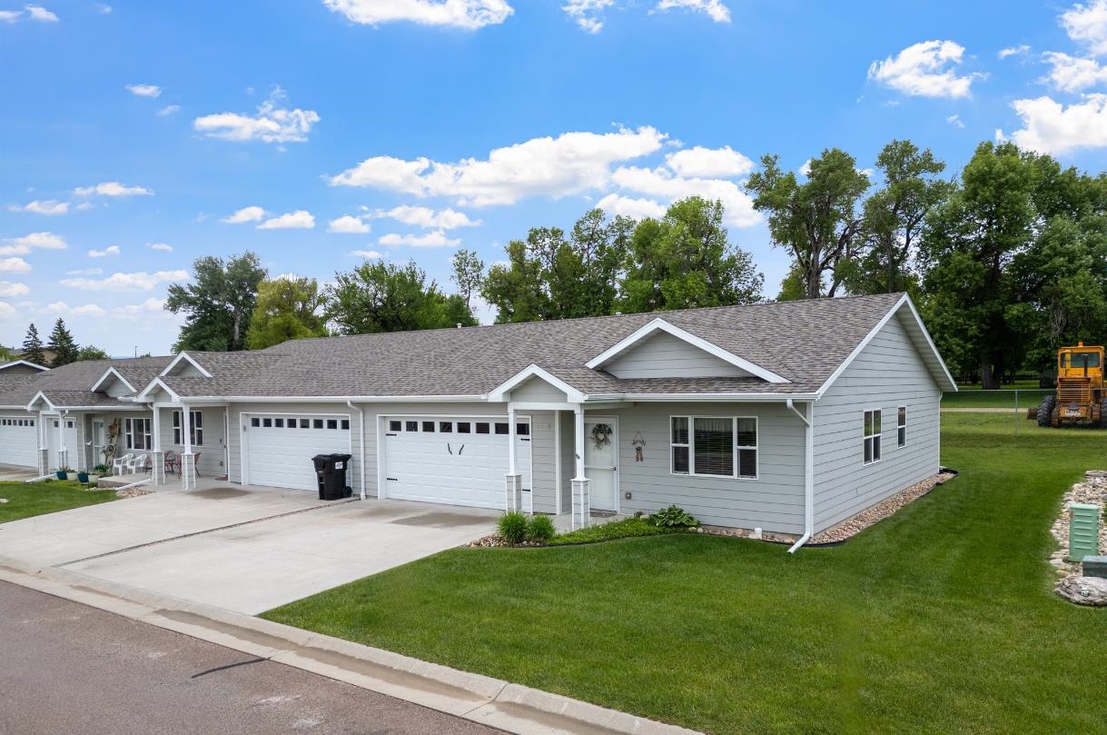 1225 Silverbrook Lane