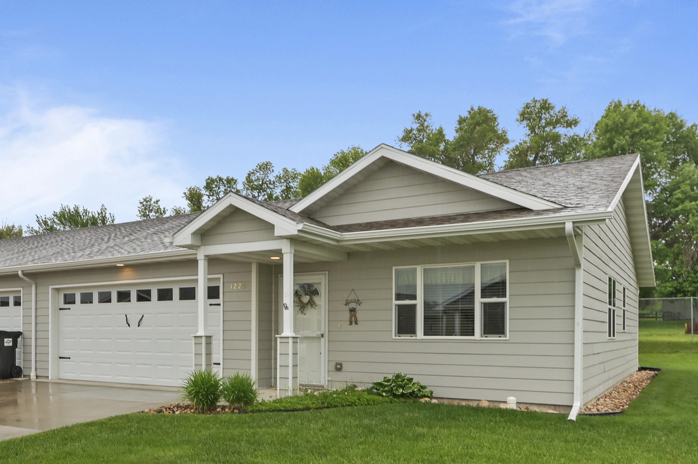 1225 Silverbrook Lane