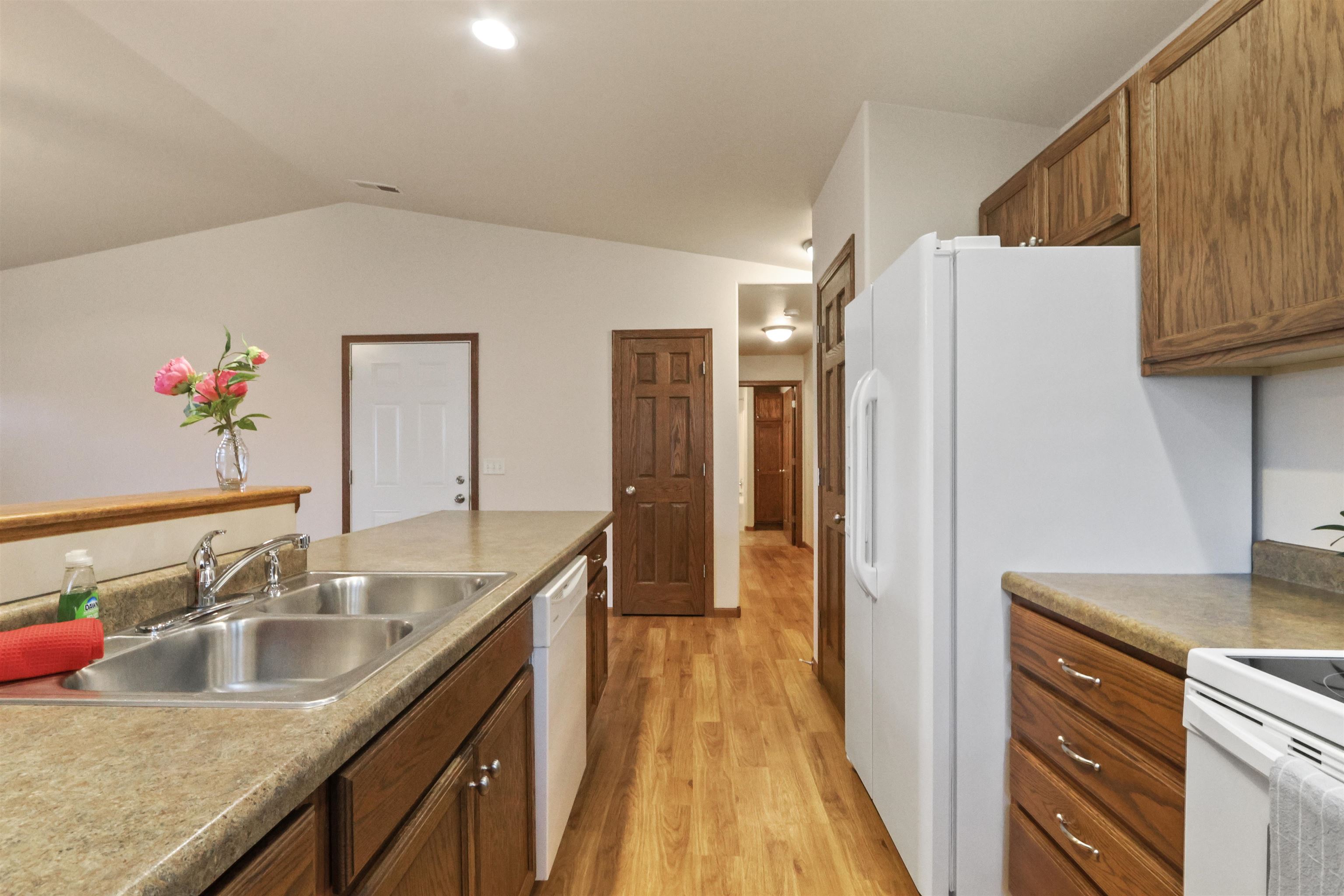 1225 Silverbrook Lane