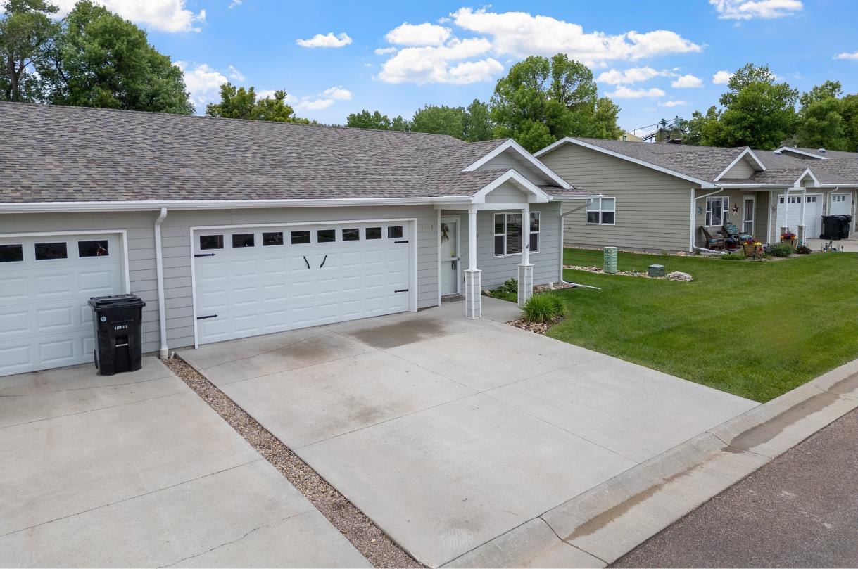 1225 Silverbrook Lane