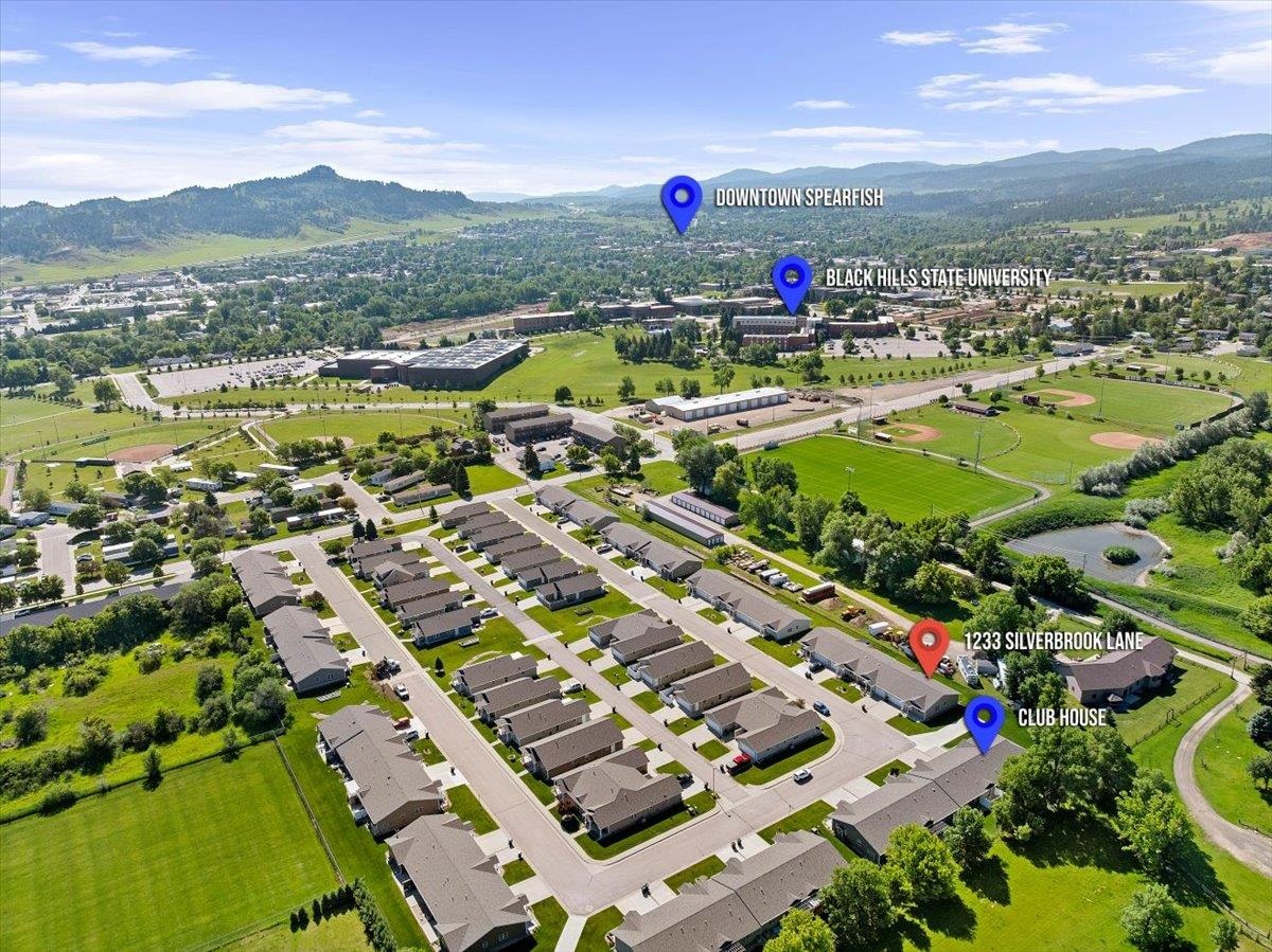 1233 Silverbrook Lane