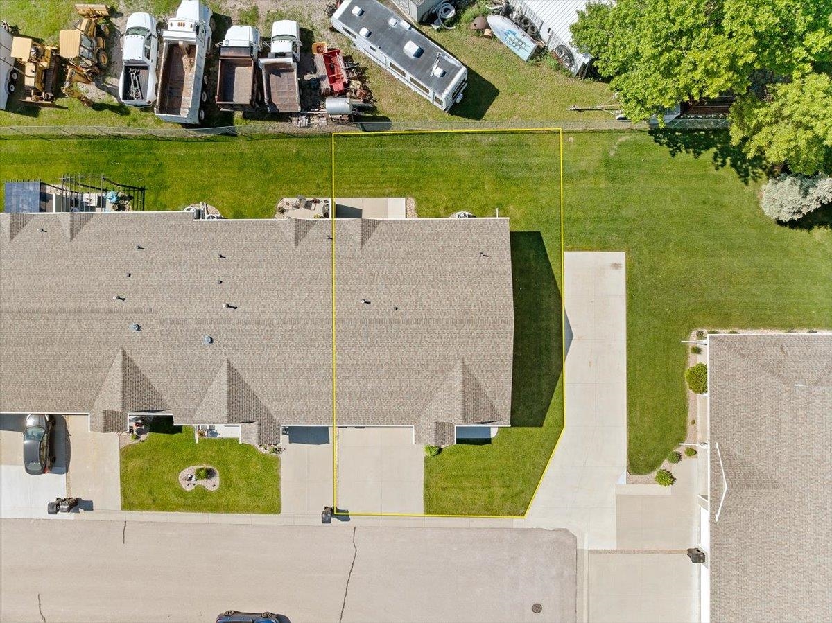 1233 Silverbrook Lane