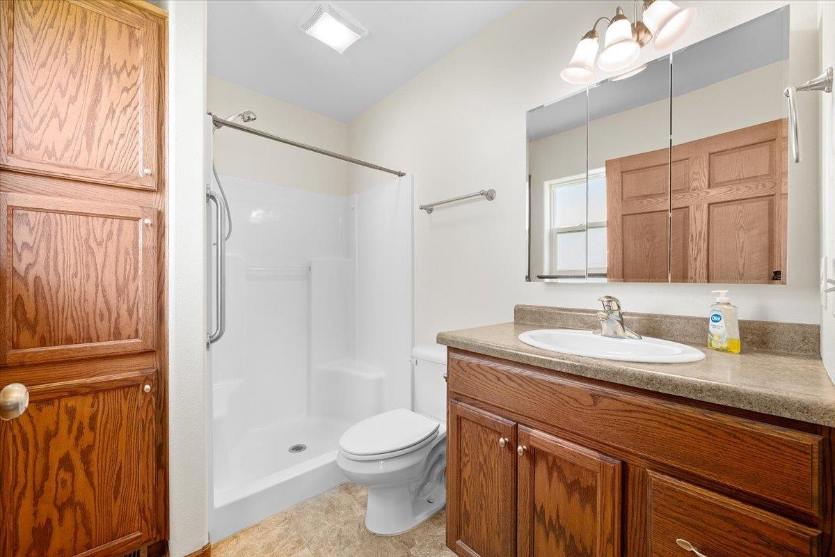 1233 Silverbrook Lane