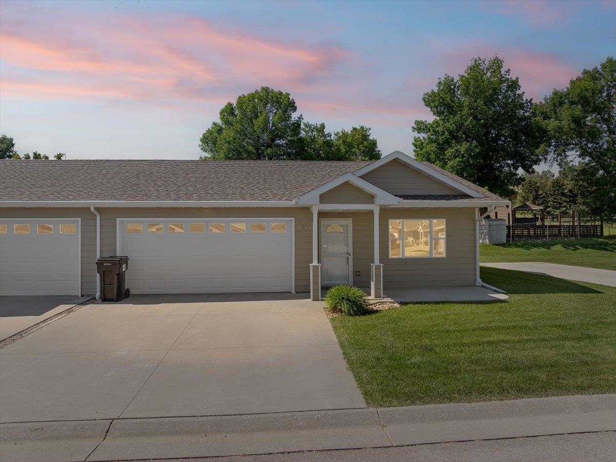 1233 Silverbrook Lane
