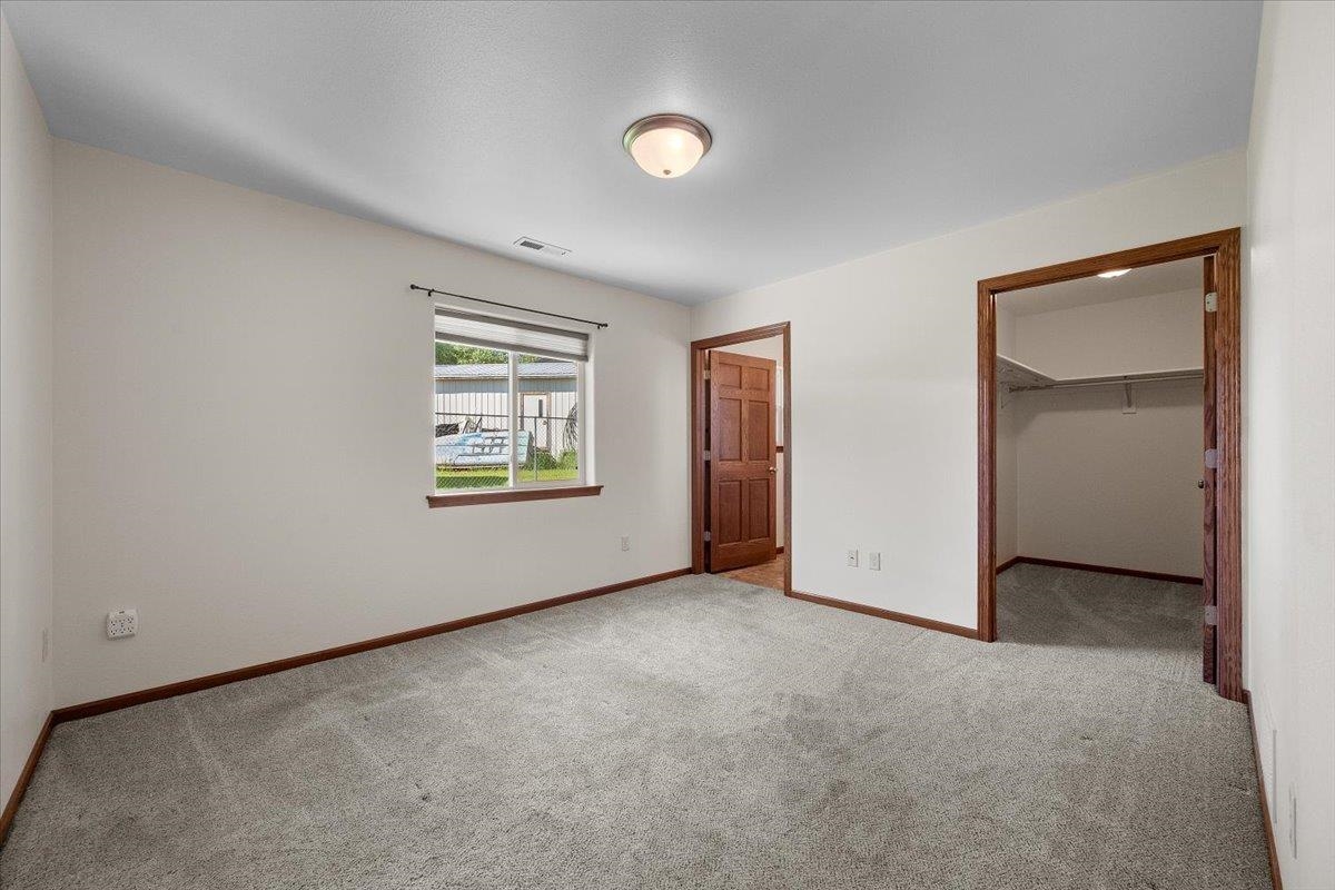1233 Silverbrook Lane