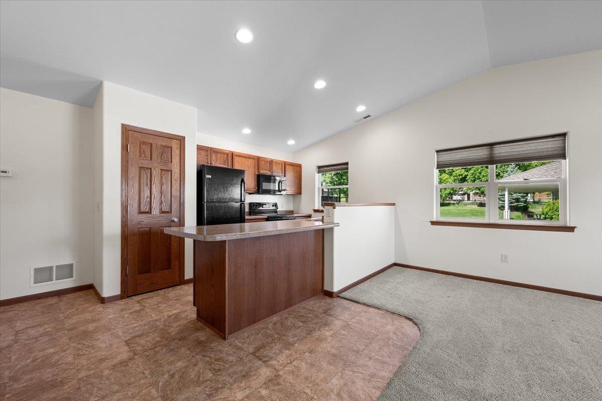 1233 Silverbrook Lane