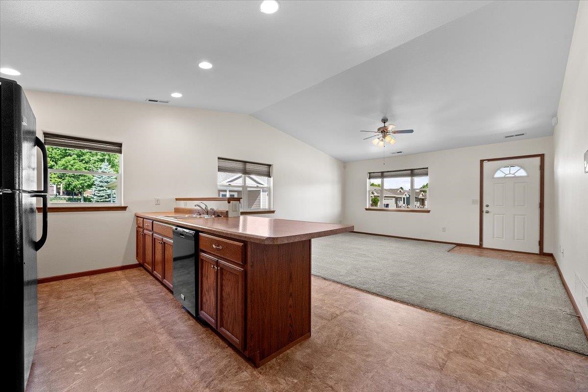1233 Silverbrook Lane
