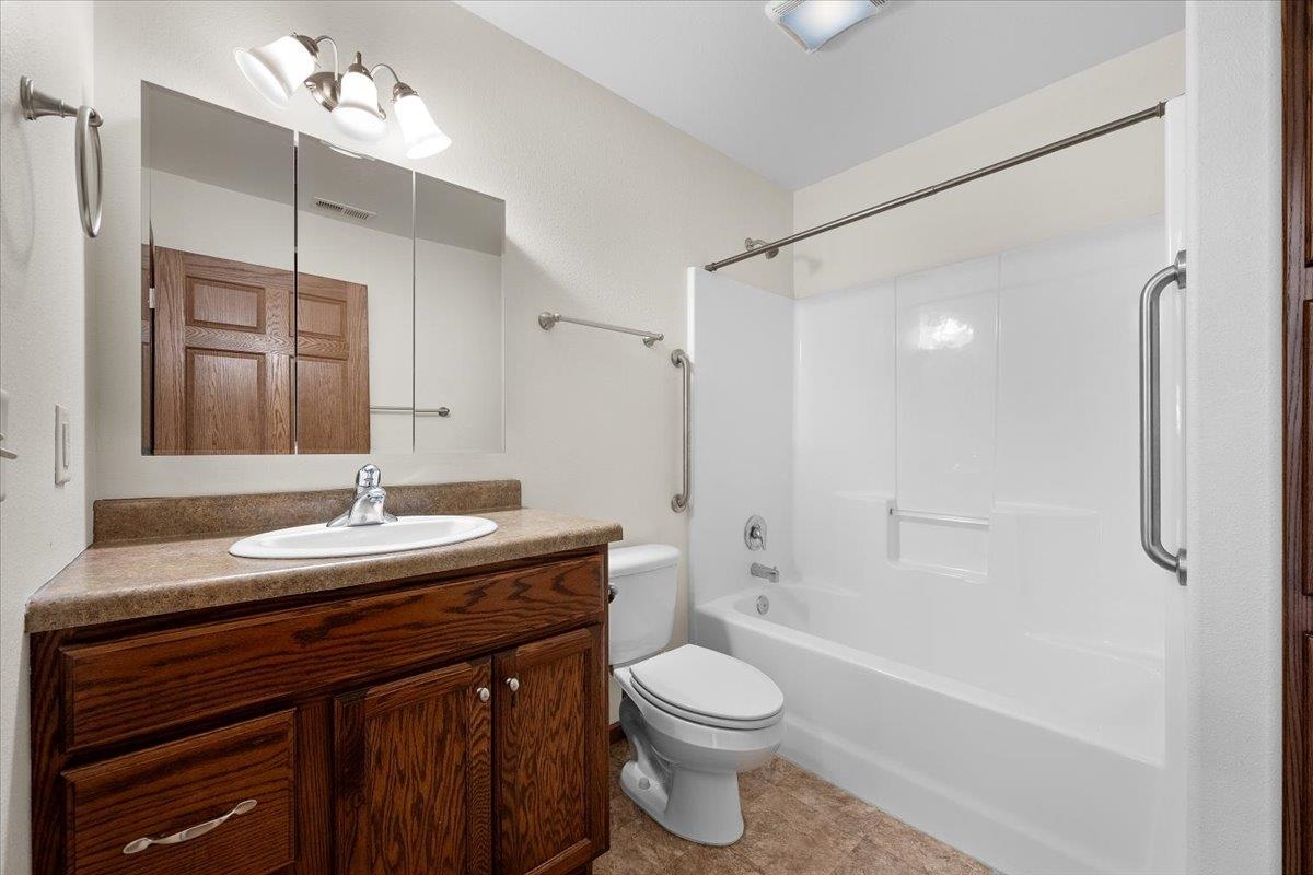 1233 Silverbrook Lane
